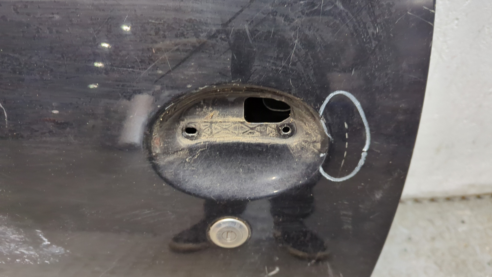 Дверь передняя левая