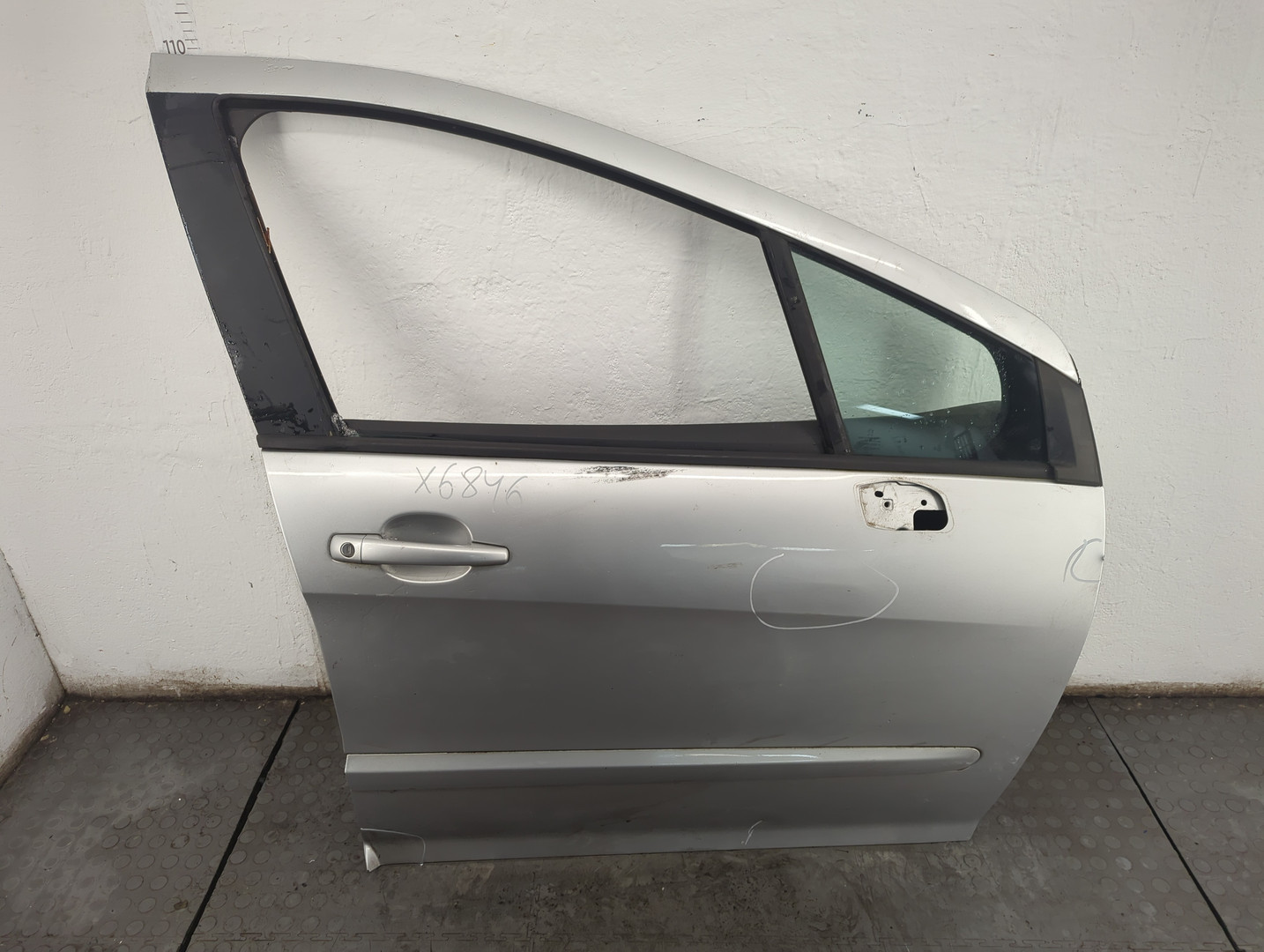 Дверь передняя правая