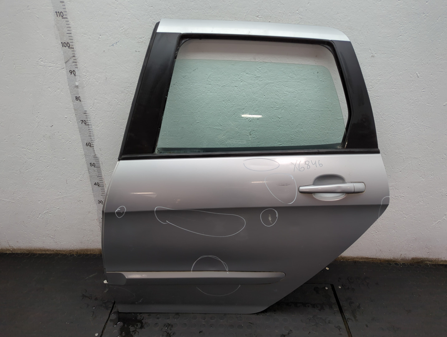 Дверь задняя левая