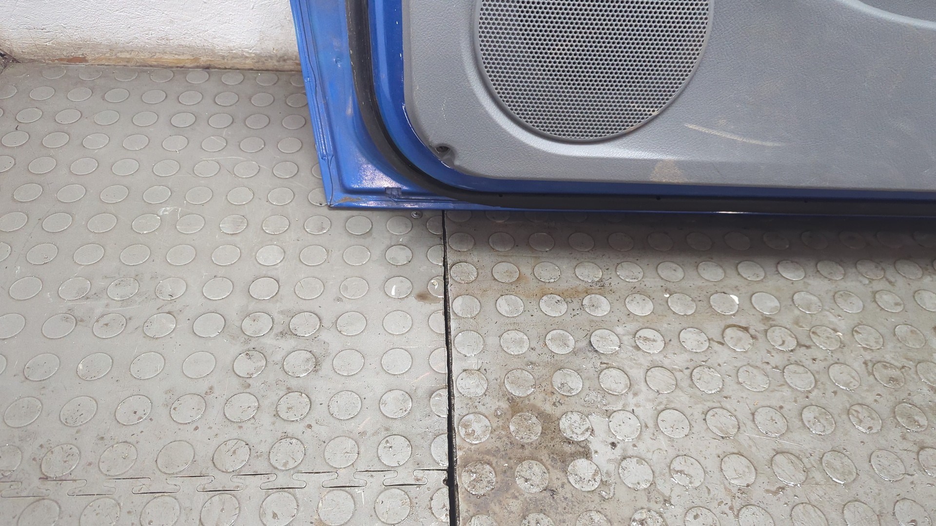 Дверь передняя правая