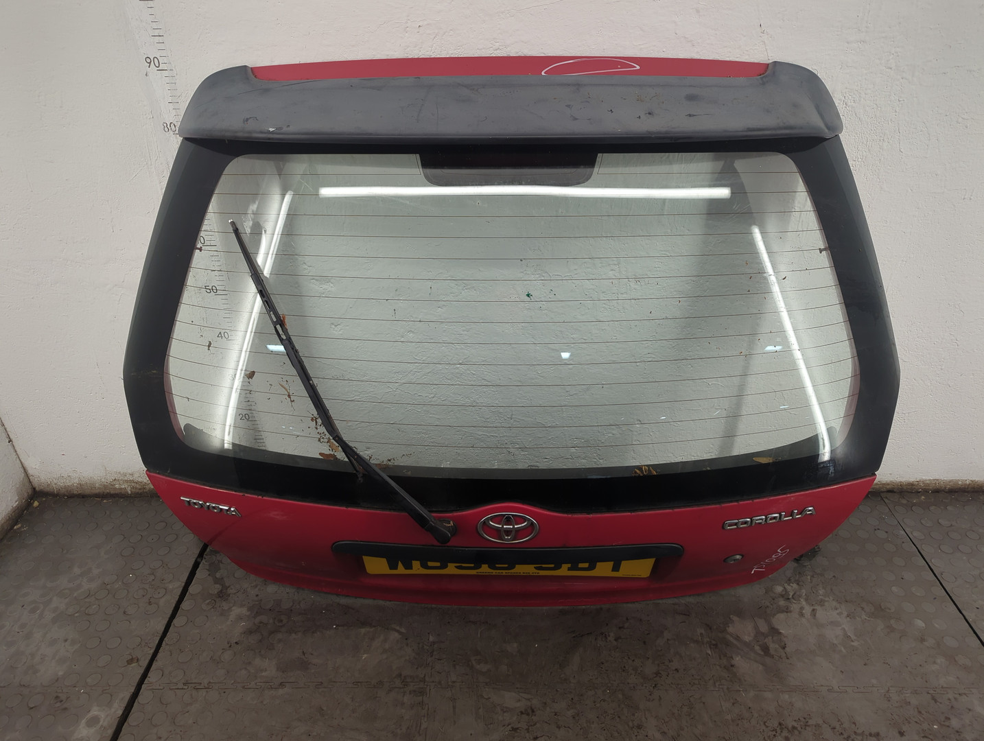 Дверь багажника