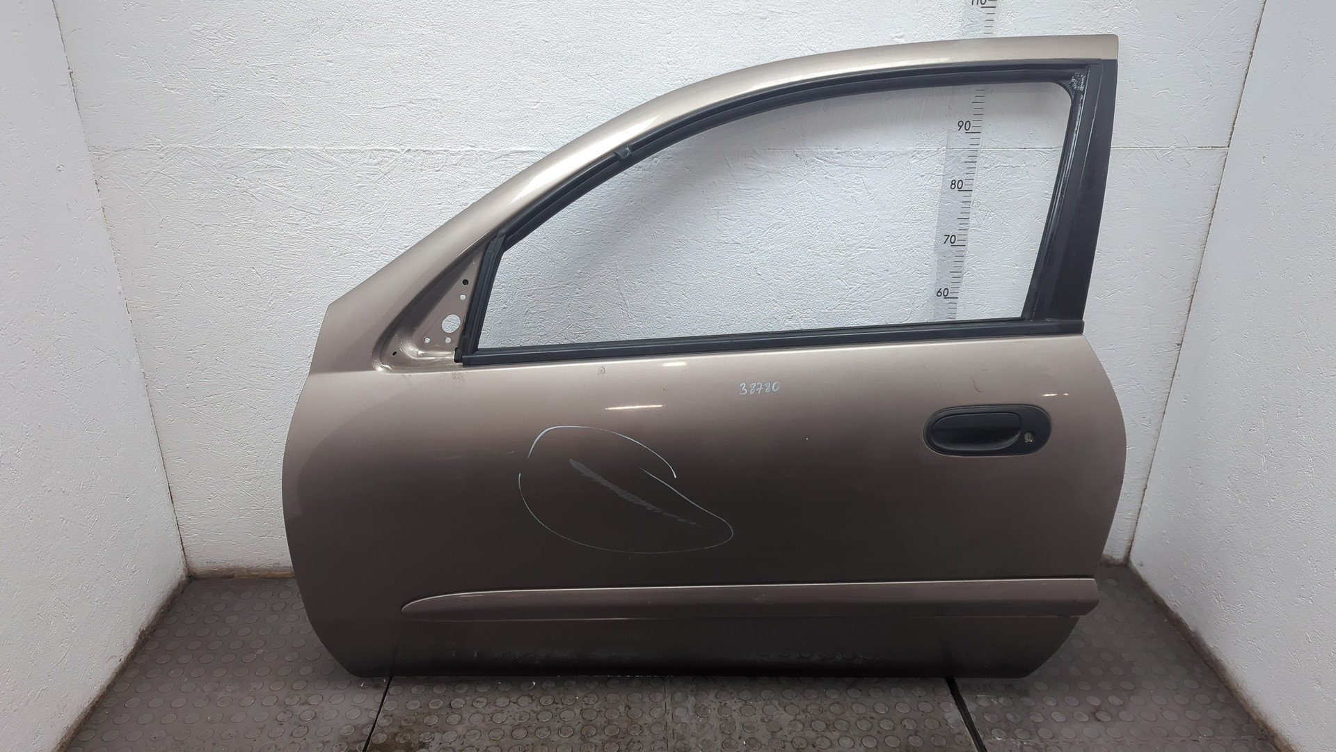 Дверь передняя левая