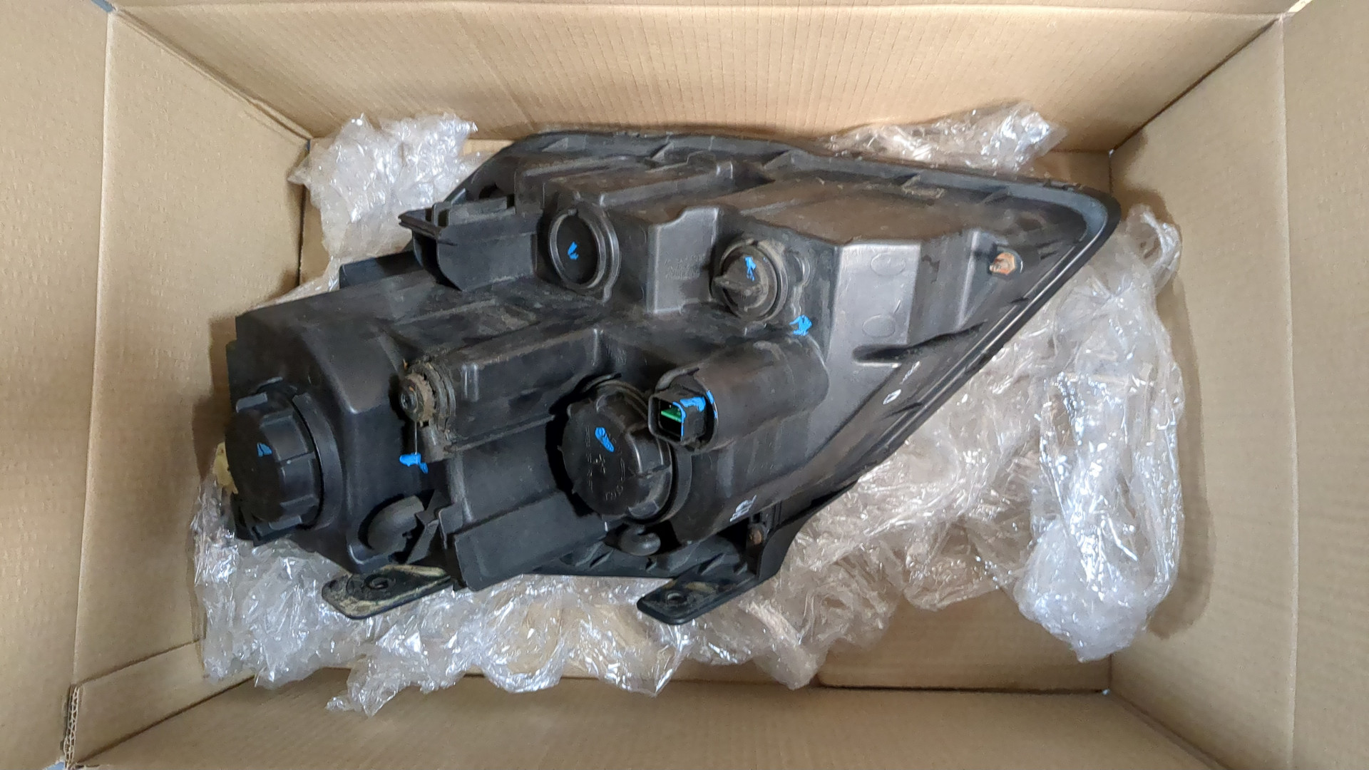 Фара правая