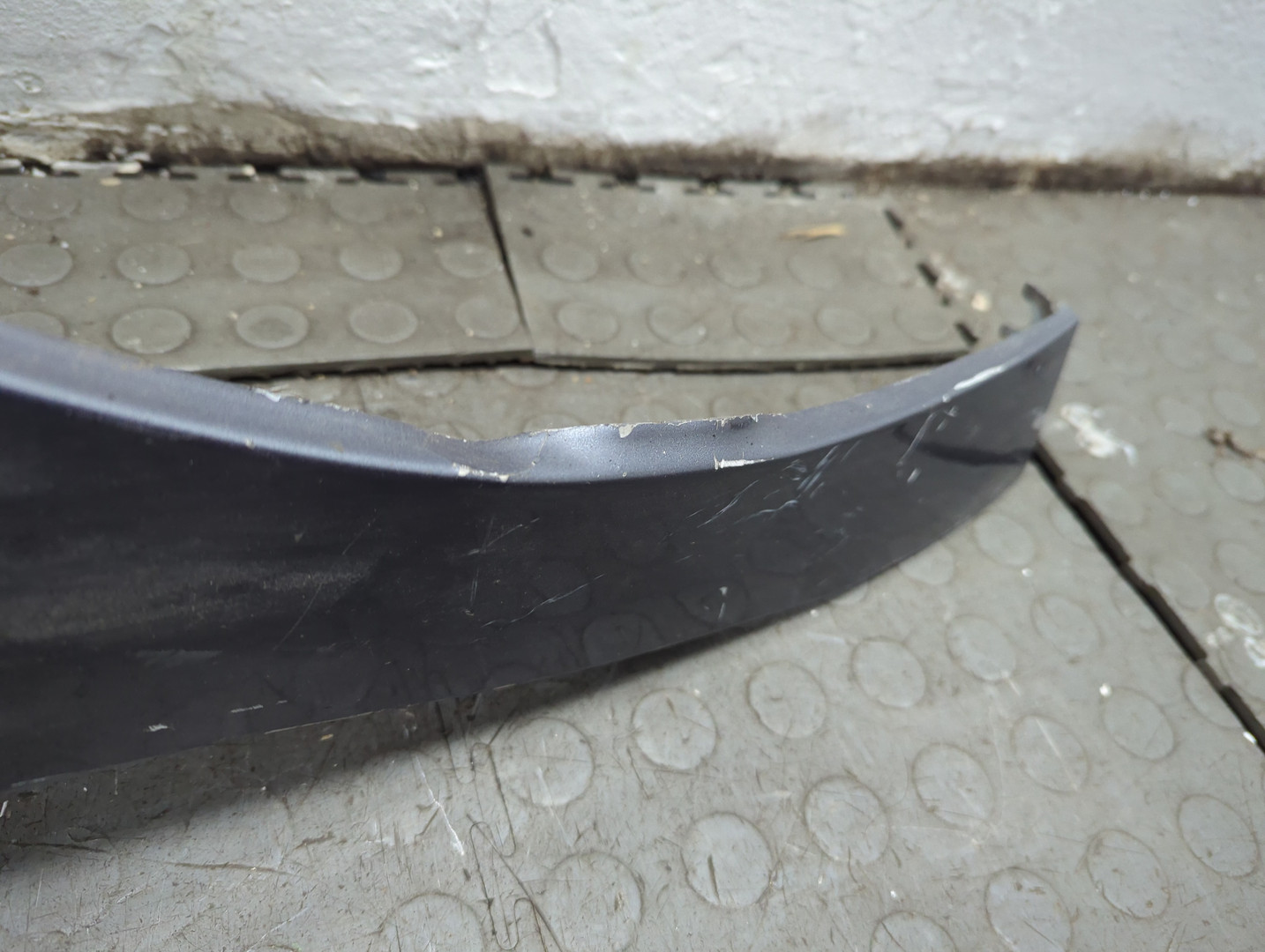 Крыло переднее правое