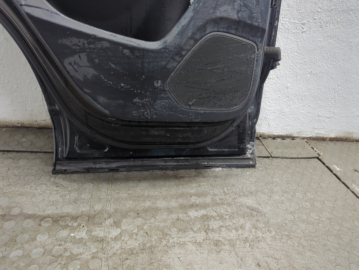 Дверь задняя левая