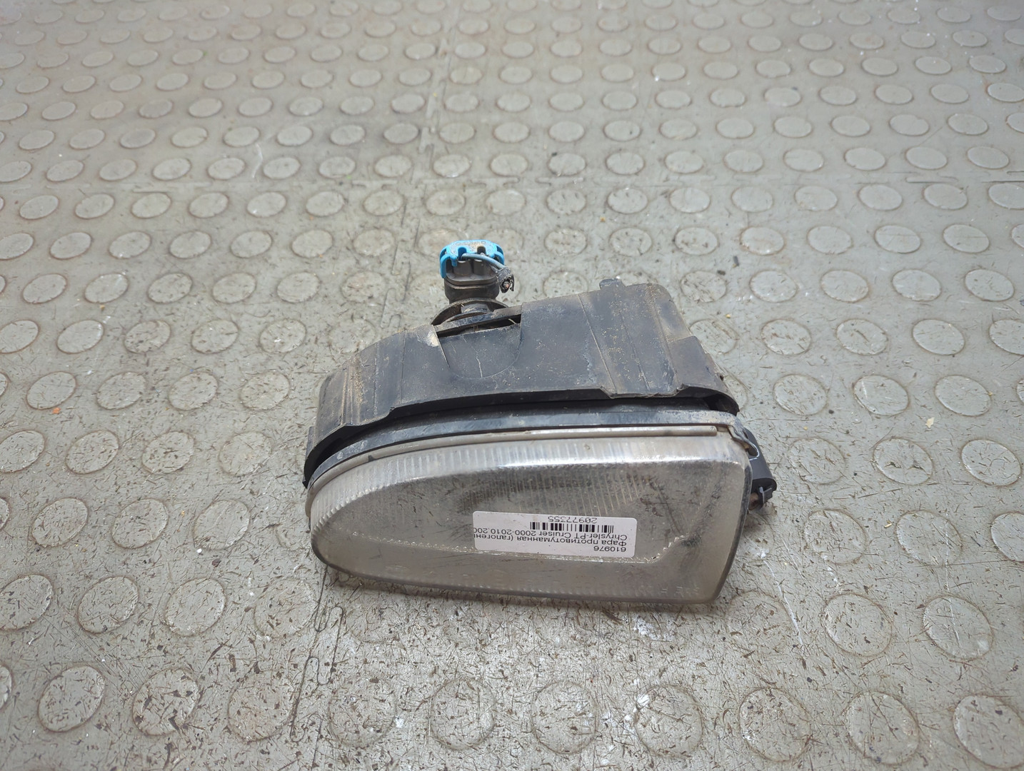 Фара противотуманная левая