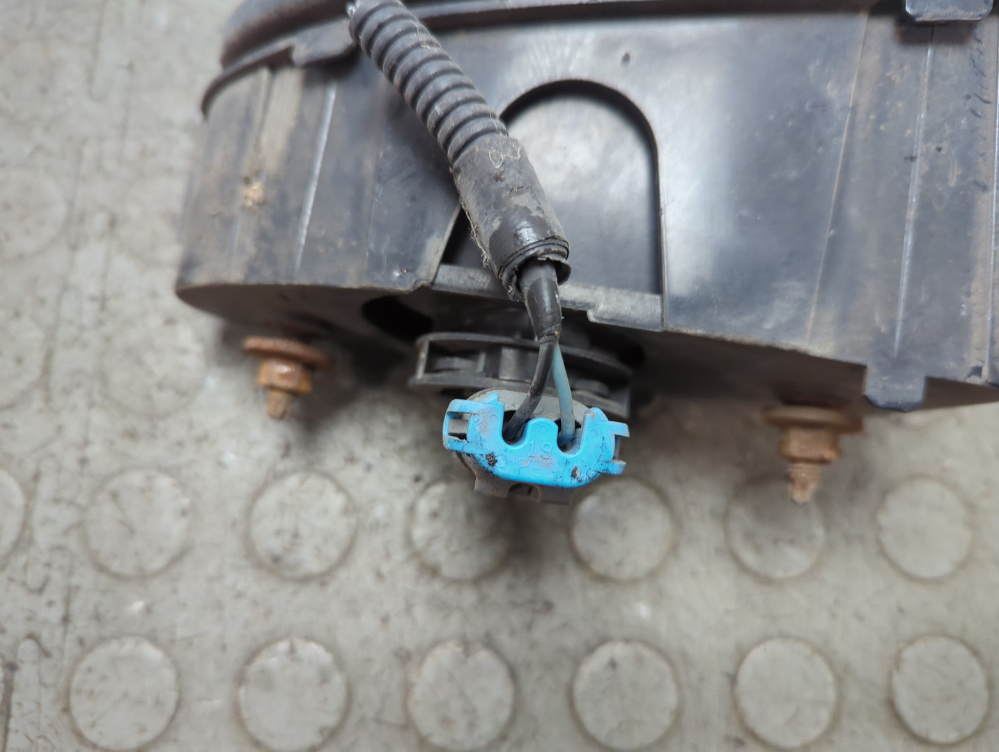 Фара противотуманная правая