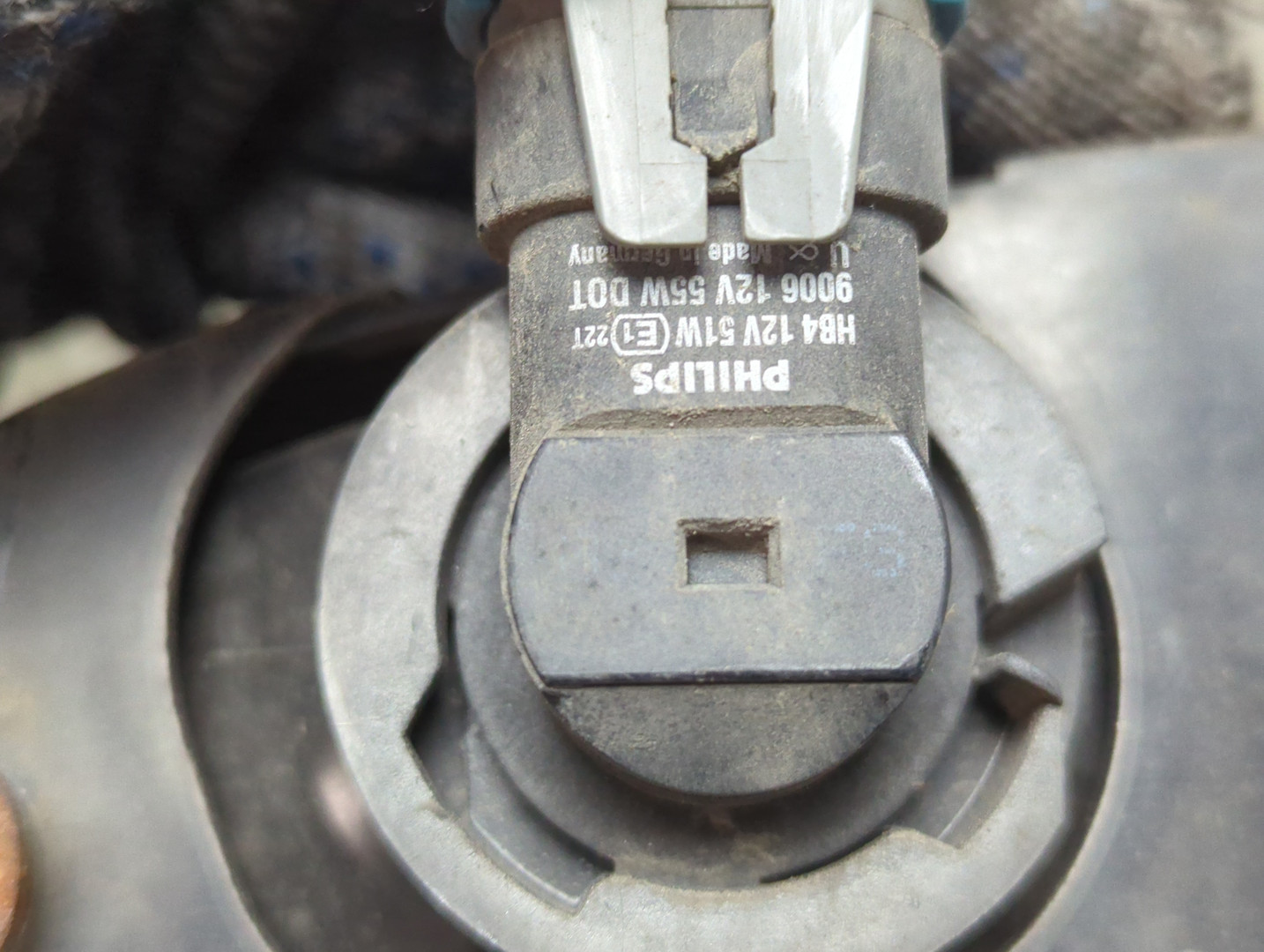 Фара противотуманная правая