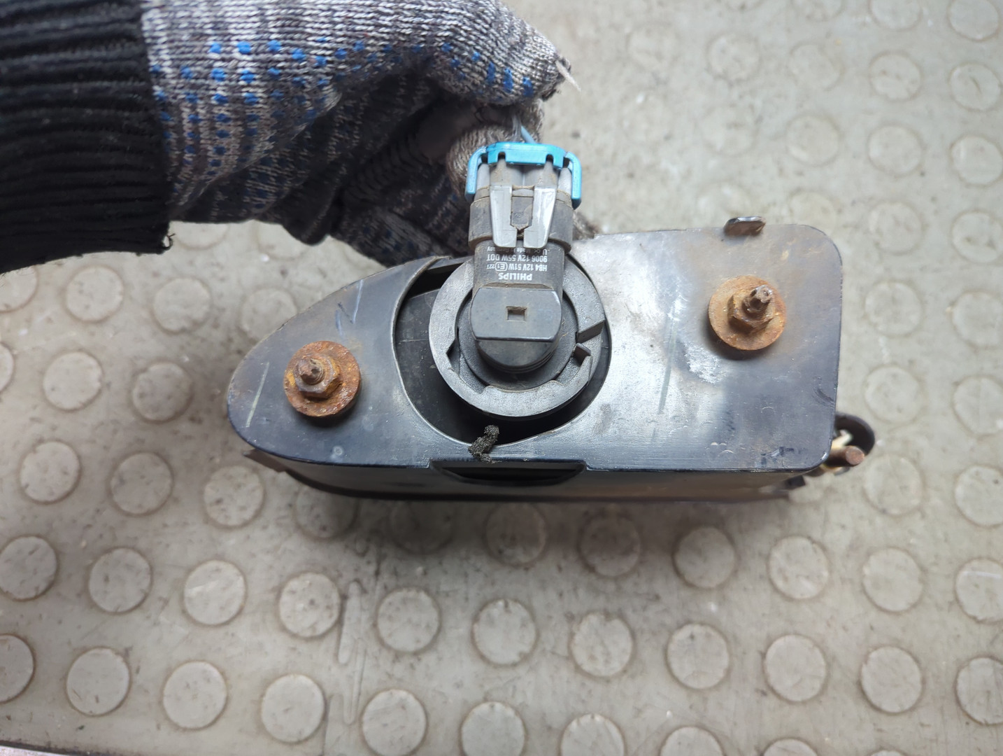 Фара противотуманная правая