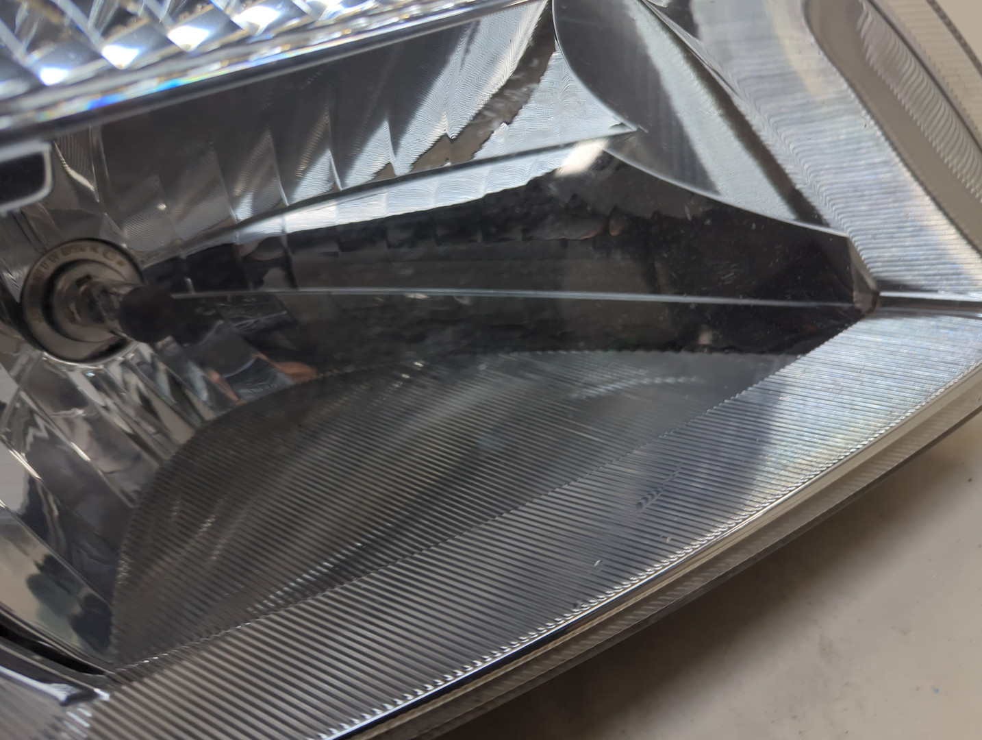 Фара правая