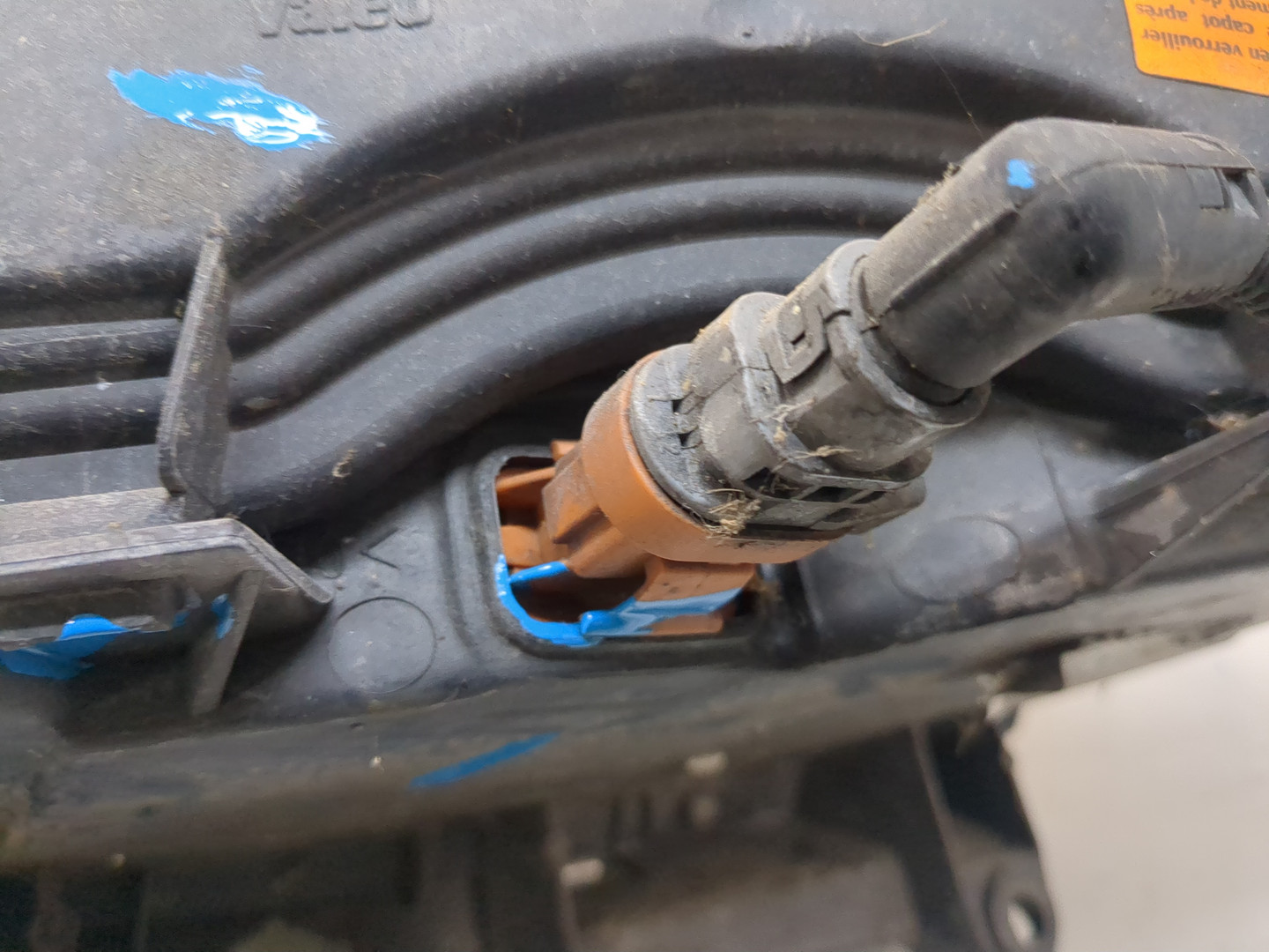 Фара правая