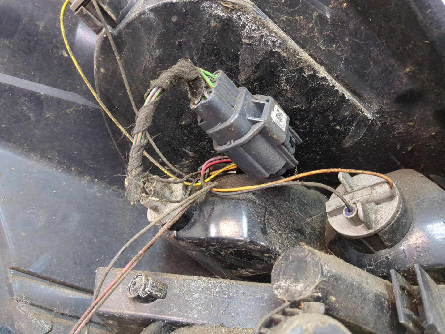 Фонарь задний правый