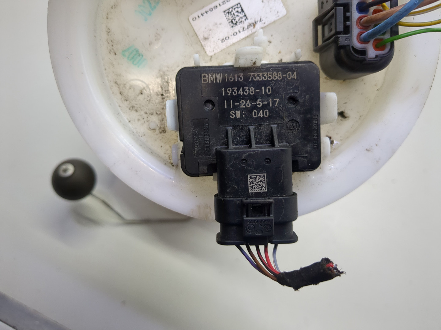 Насос топливный электрический