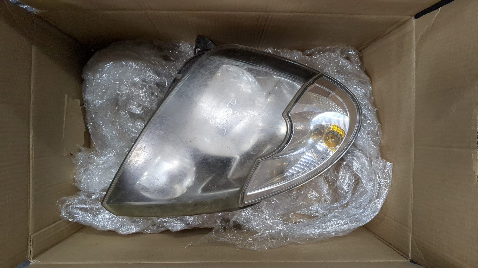 Фара правая