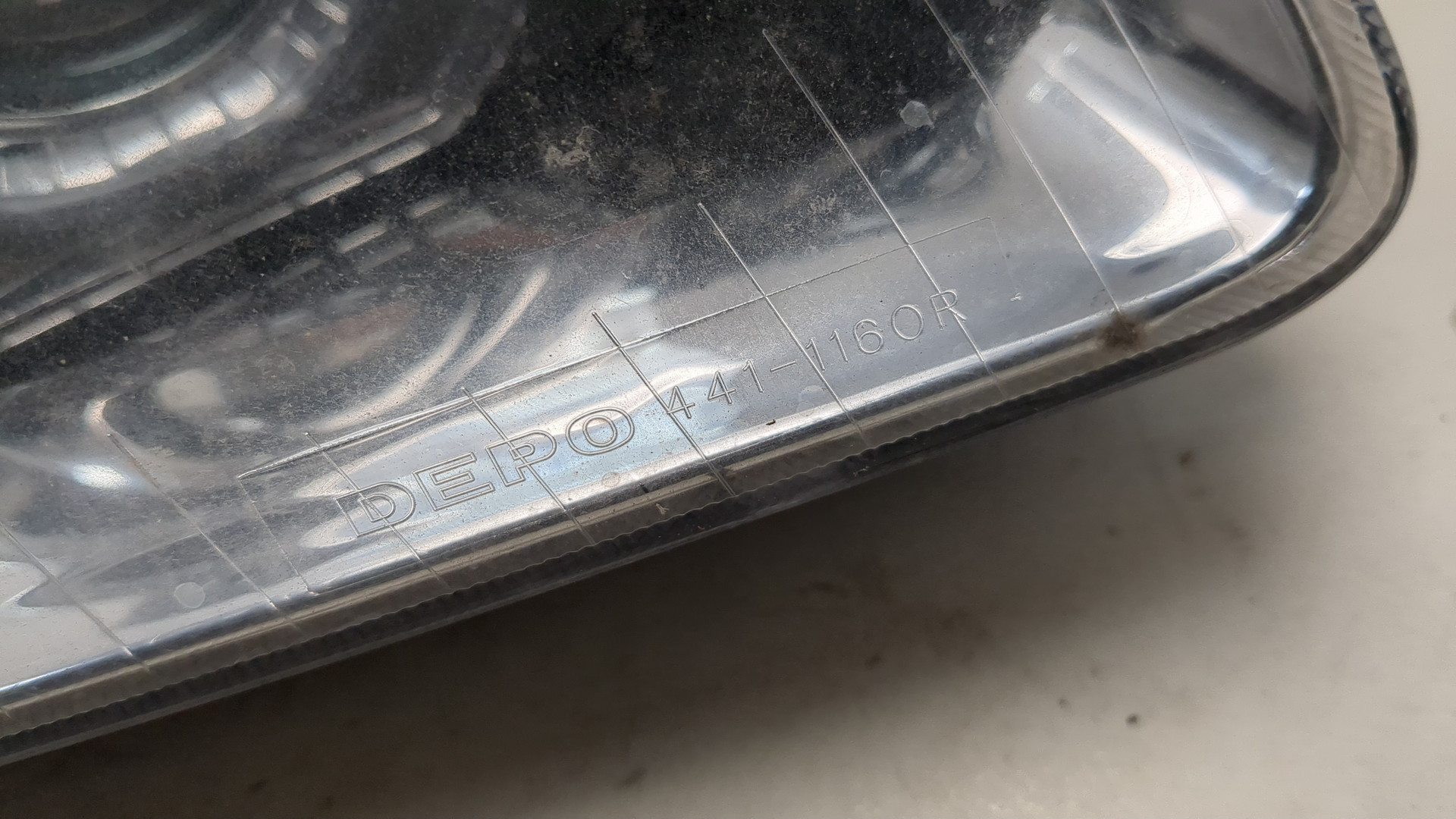 Фара правая