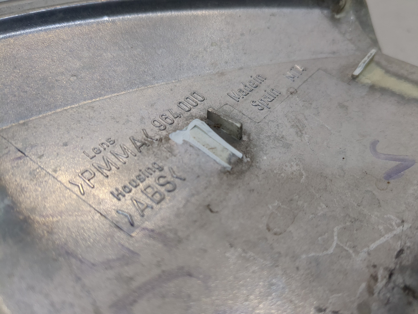 Повторитель на крыло правый