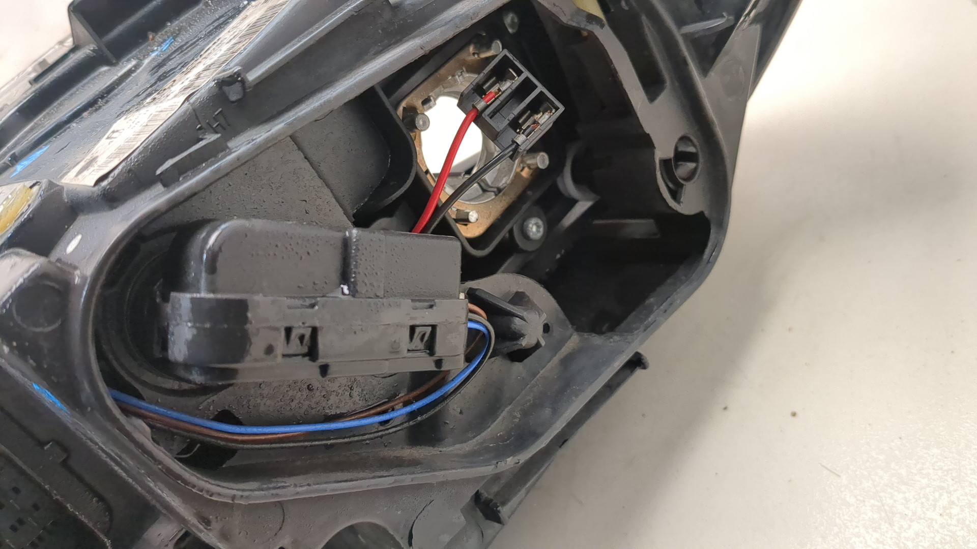 Фара правая