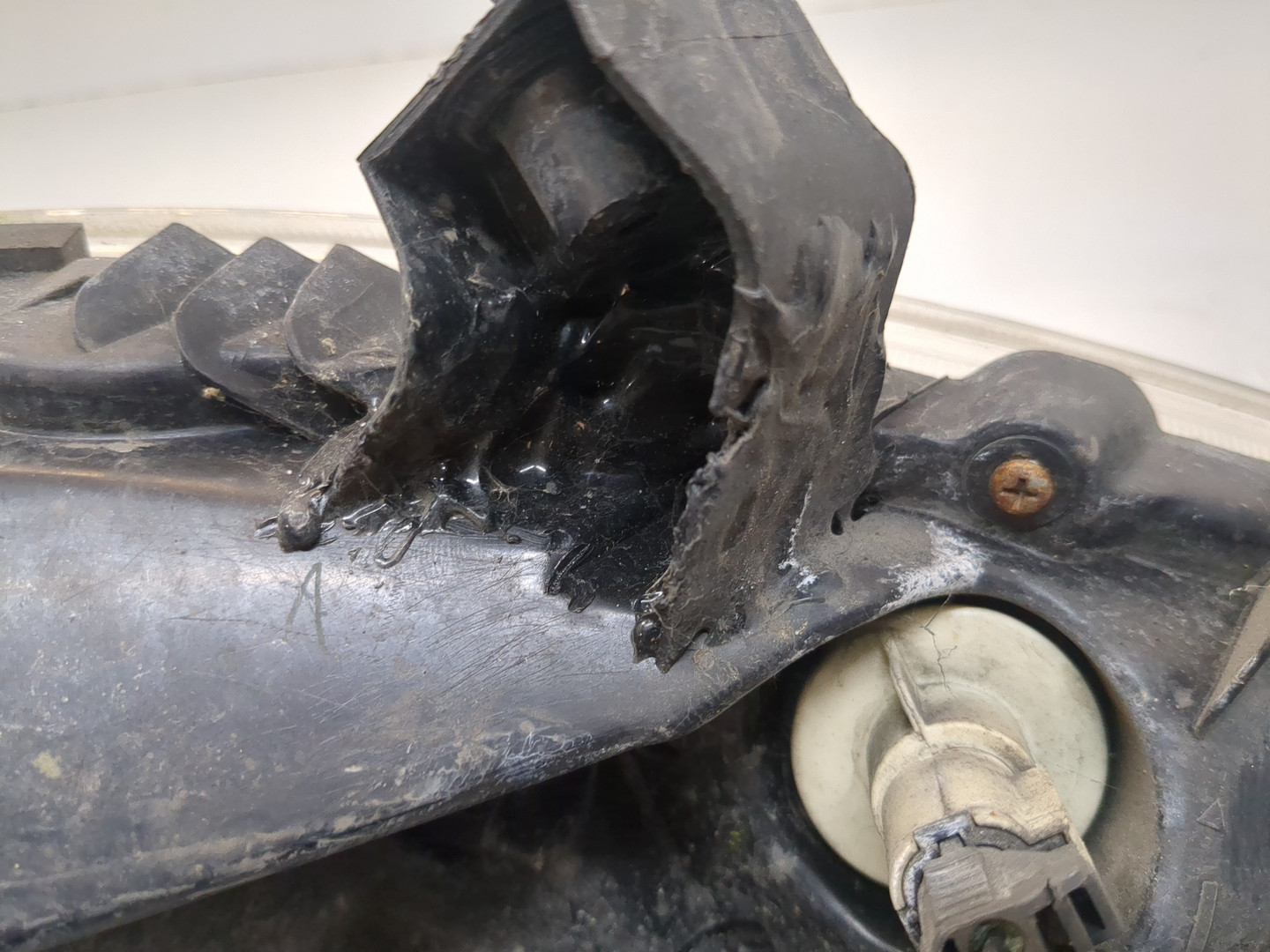 Повторитель на крыло правый