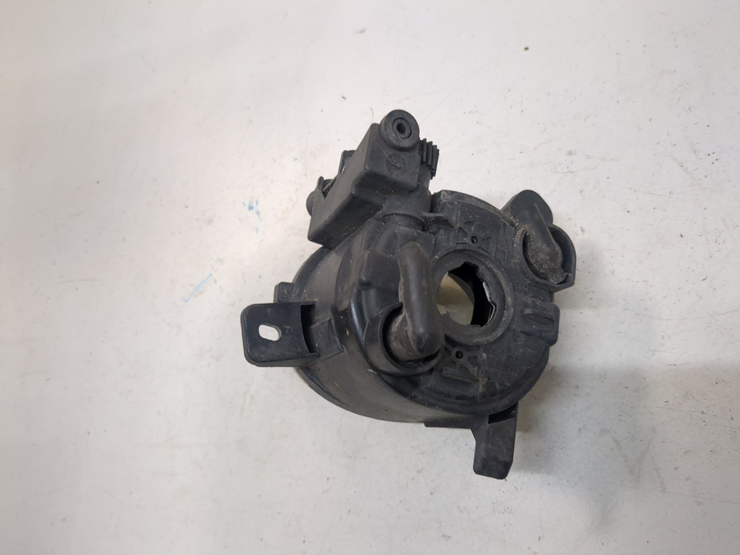 Фара противотуманная левая