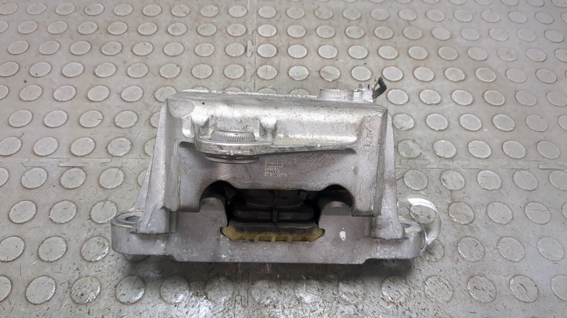 Опора двигателя