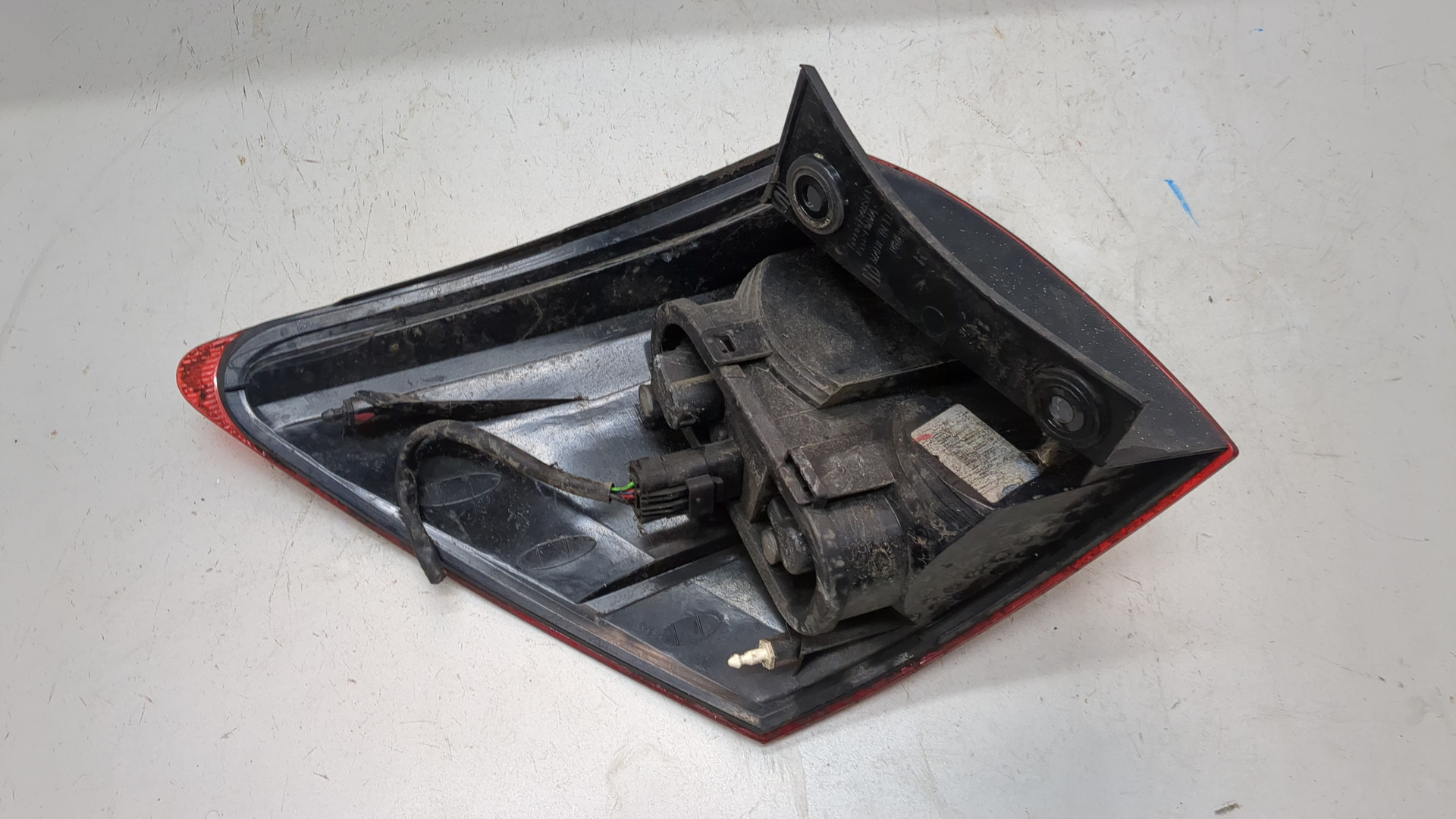 Фонарь задний правый