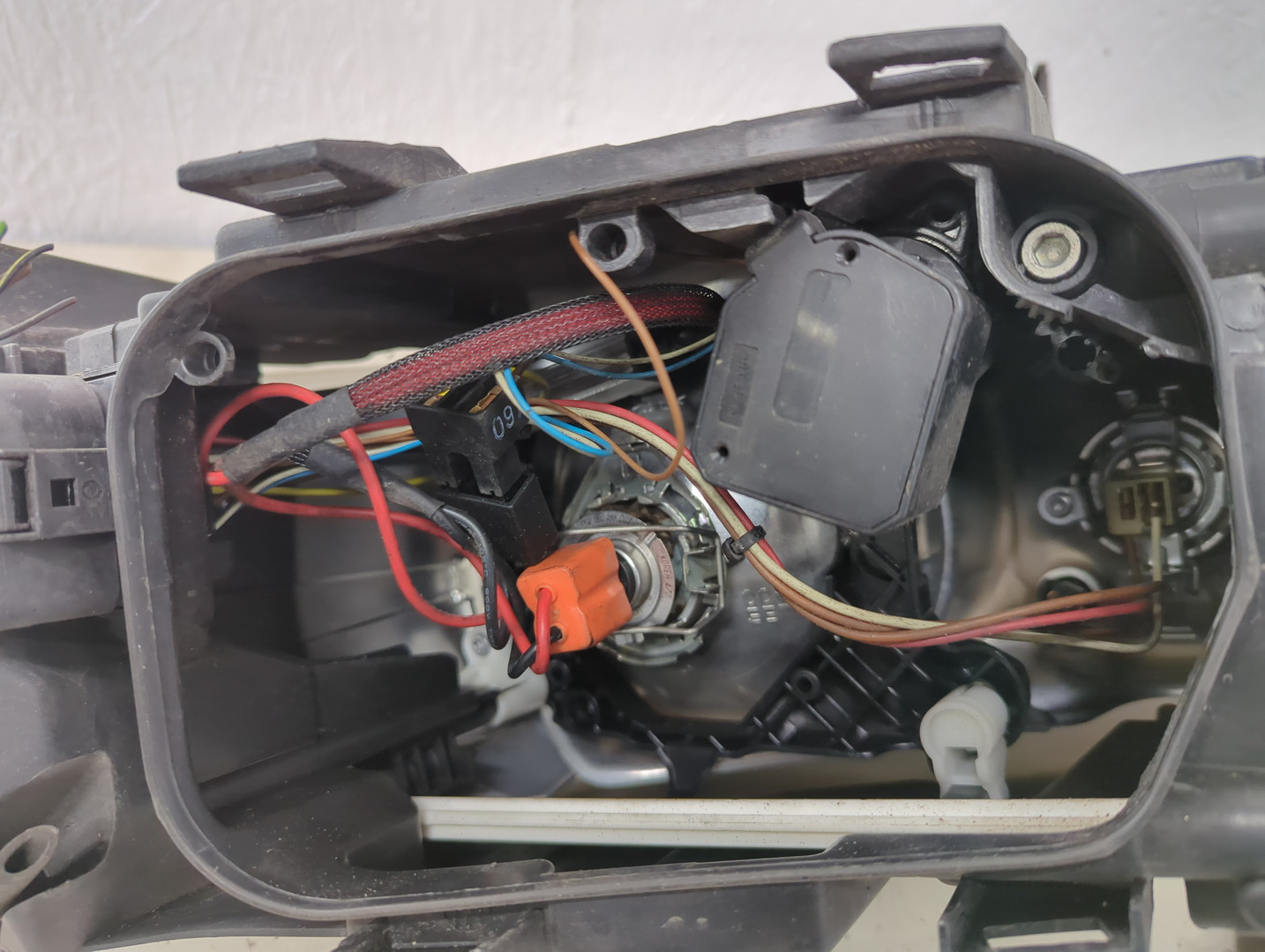 Фара правая