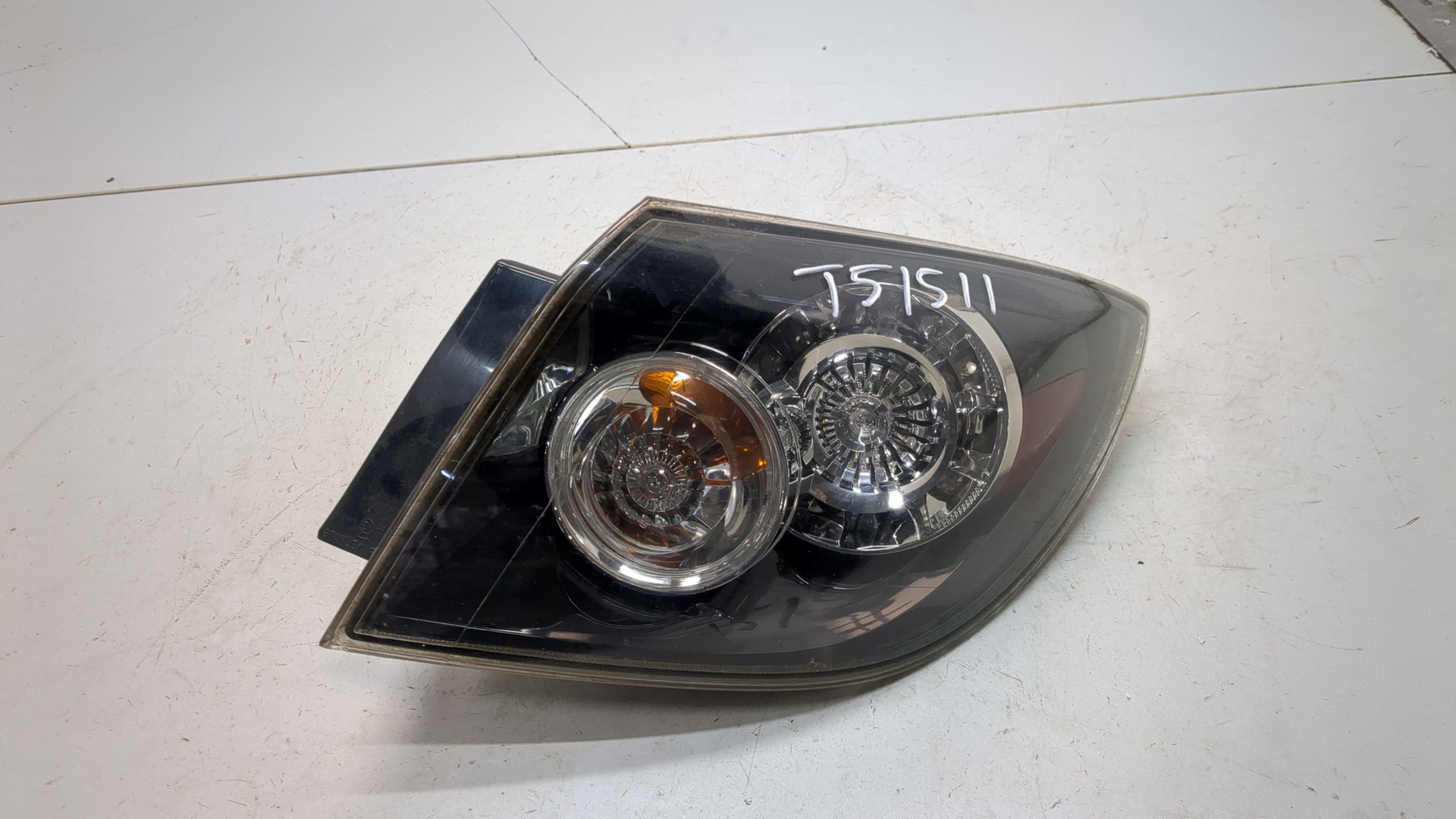 Фонарь задний правый