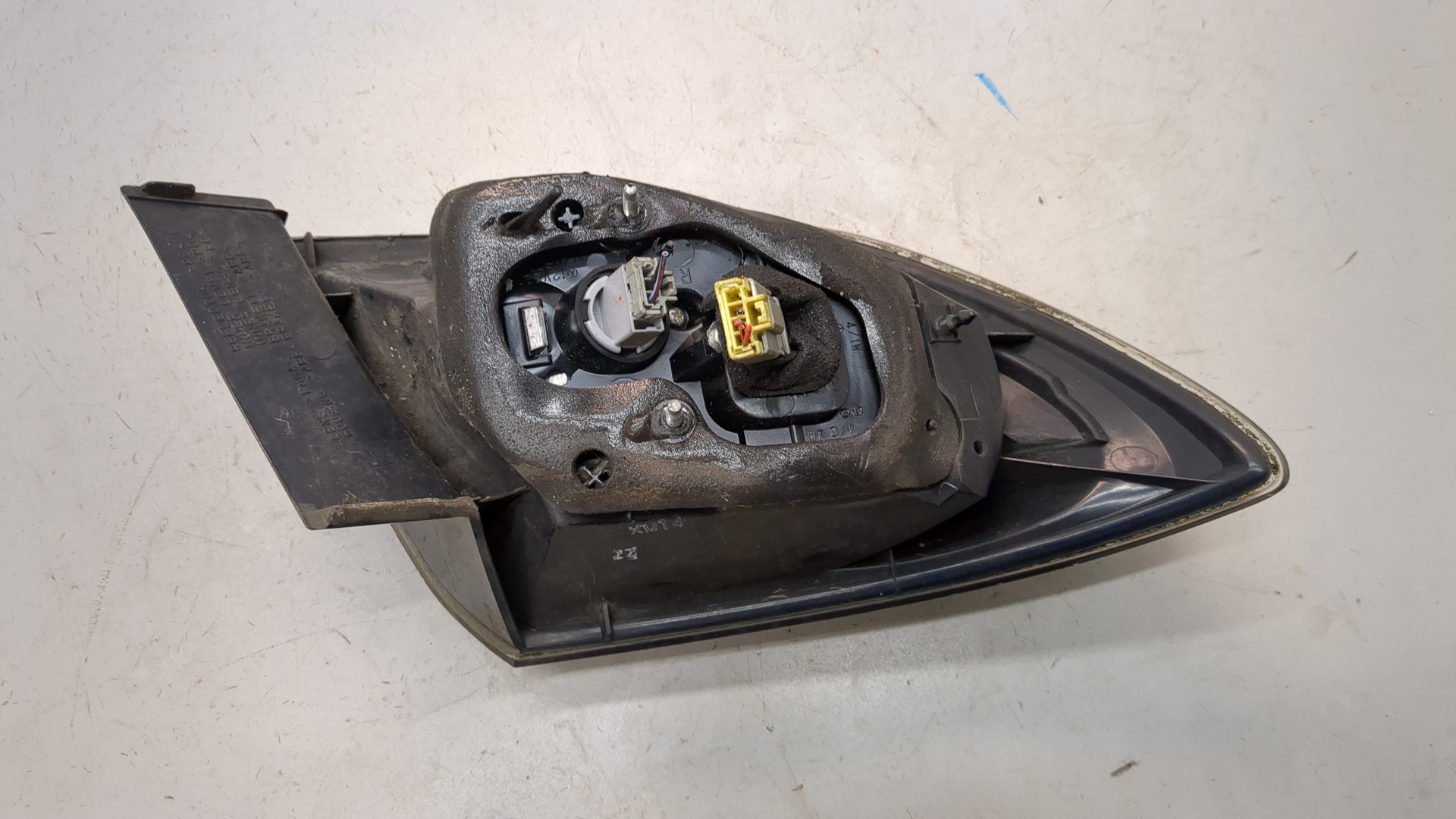 Фонарь задний правый