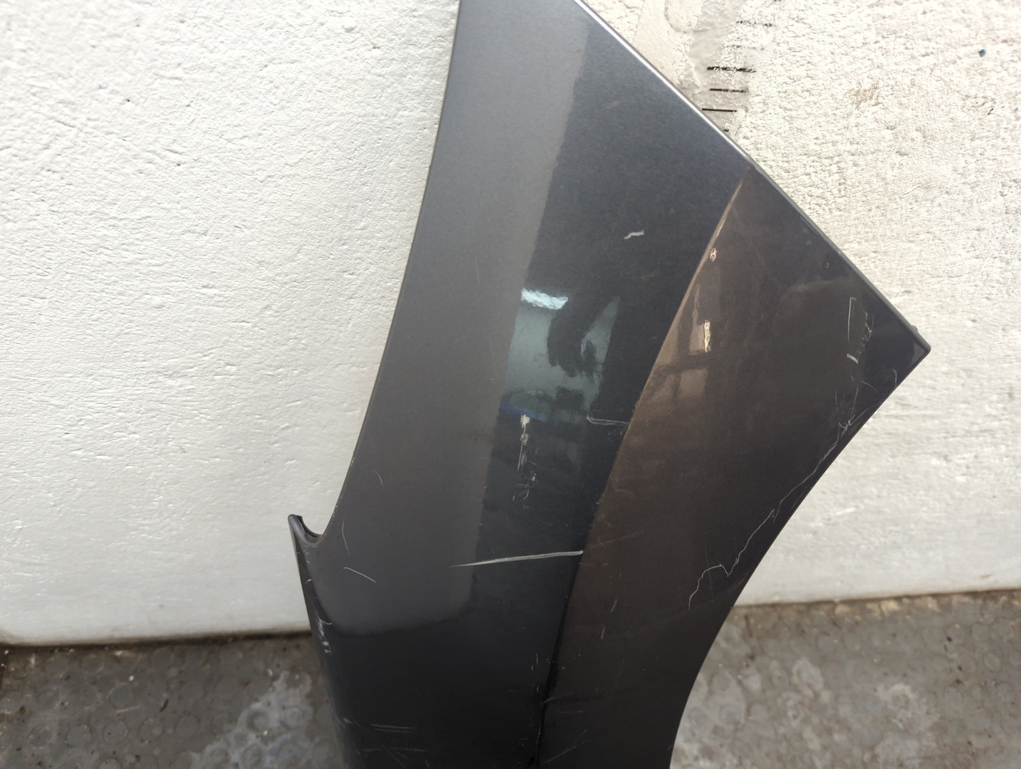 Крыло переднее правое