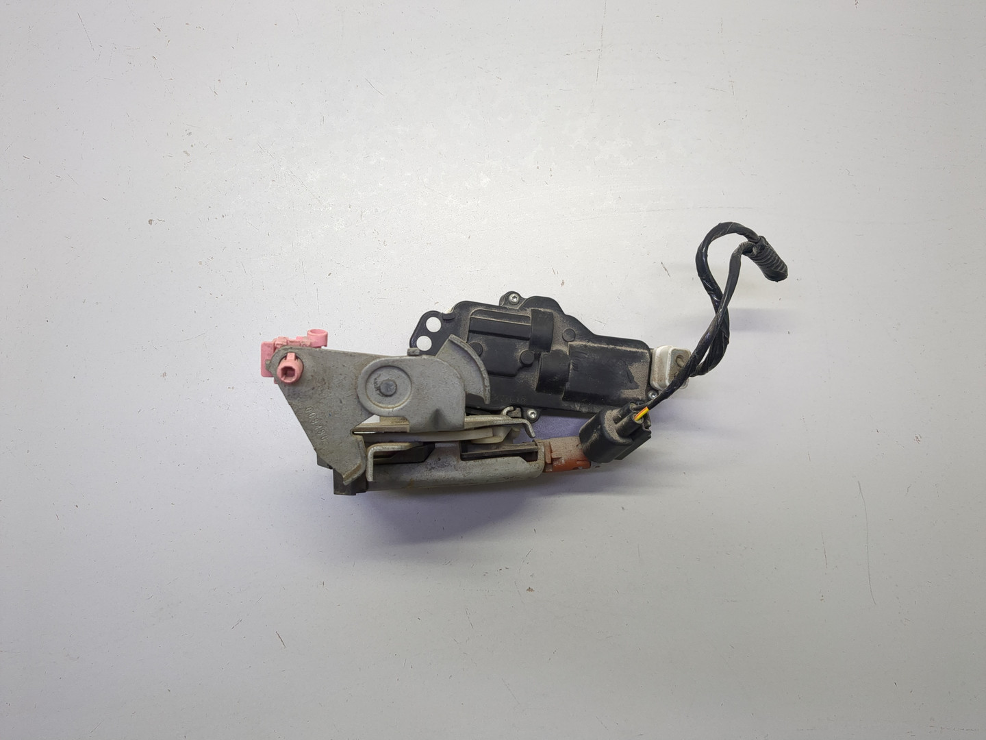 Замок двери задней правой