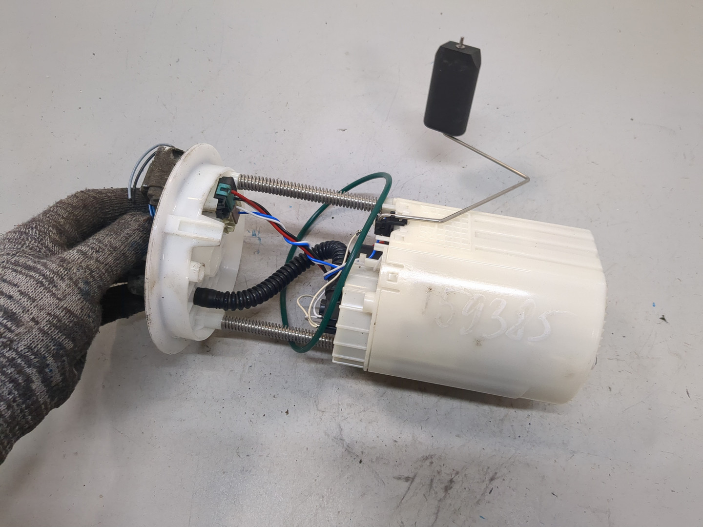 Насос топливный электрический