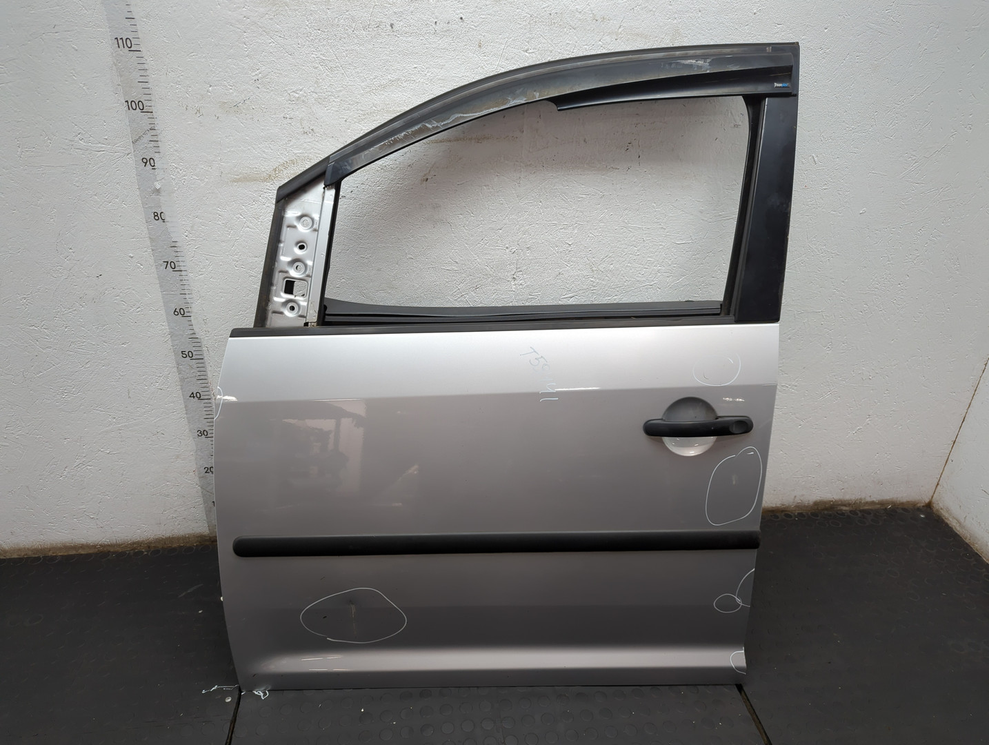 Дверь передняя левая