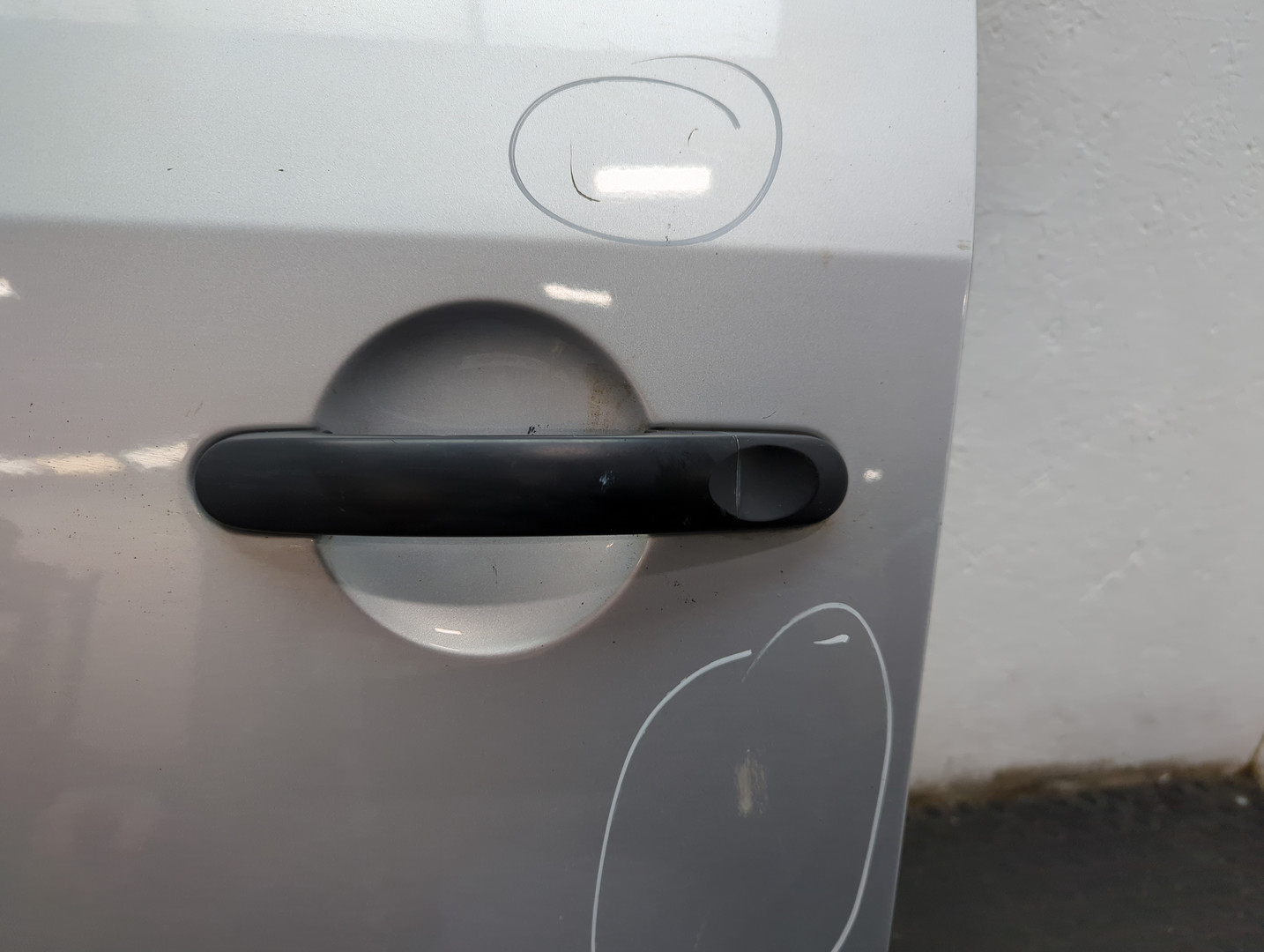 Дверь передняя левая