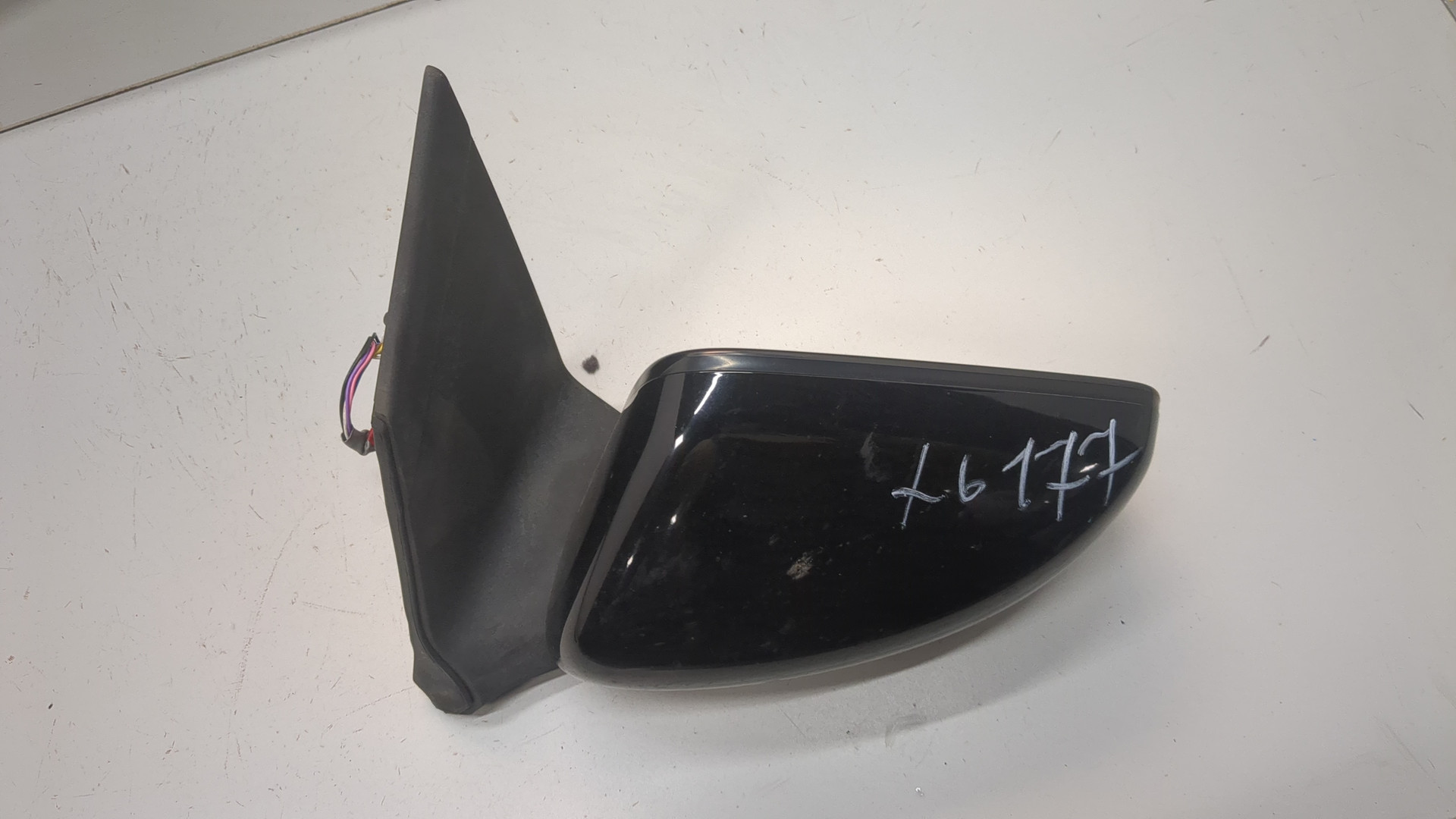 Зеркало левое электрическое