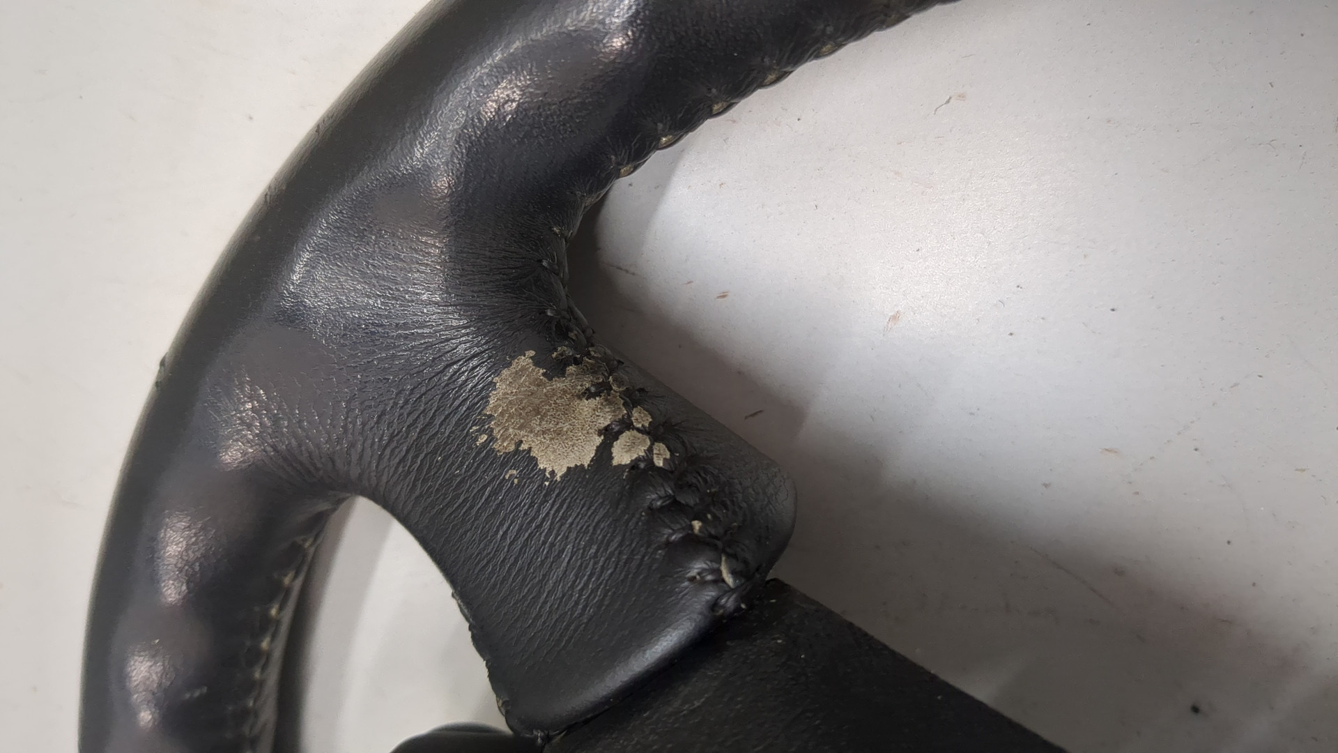 Рулевое колесо (руль)