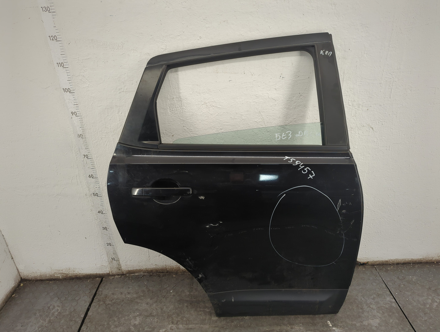 Дверь задняя правая