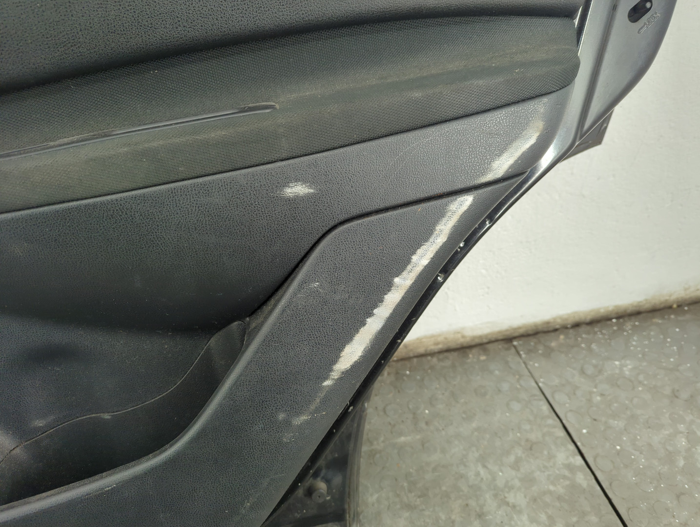 Дверь задняя правая