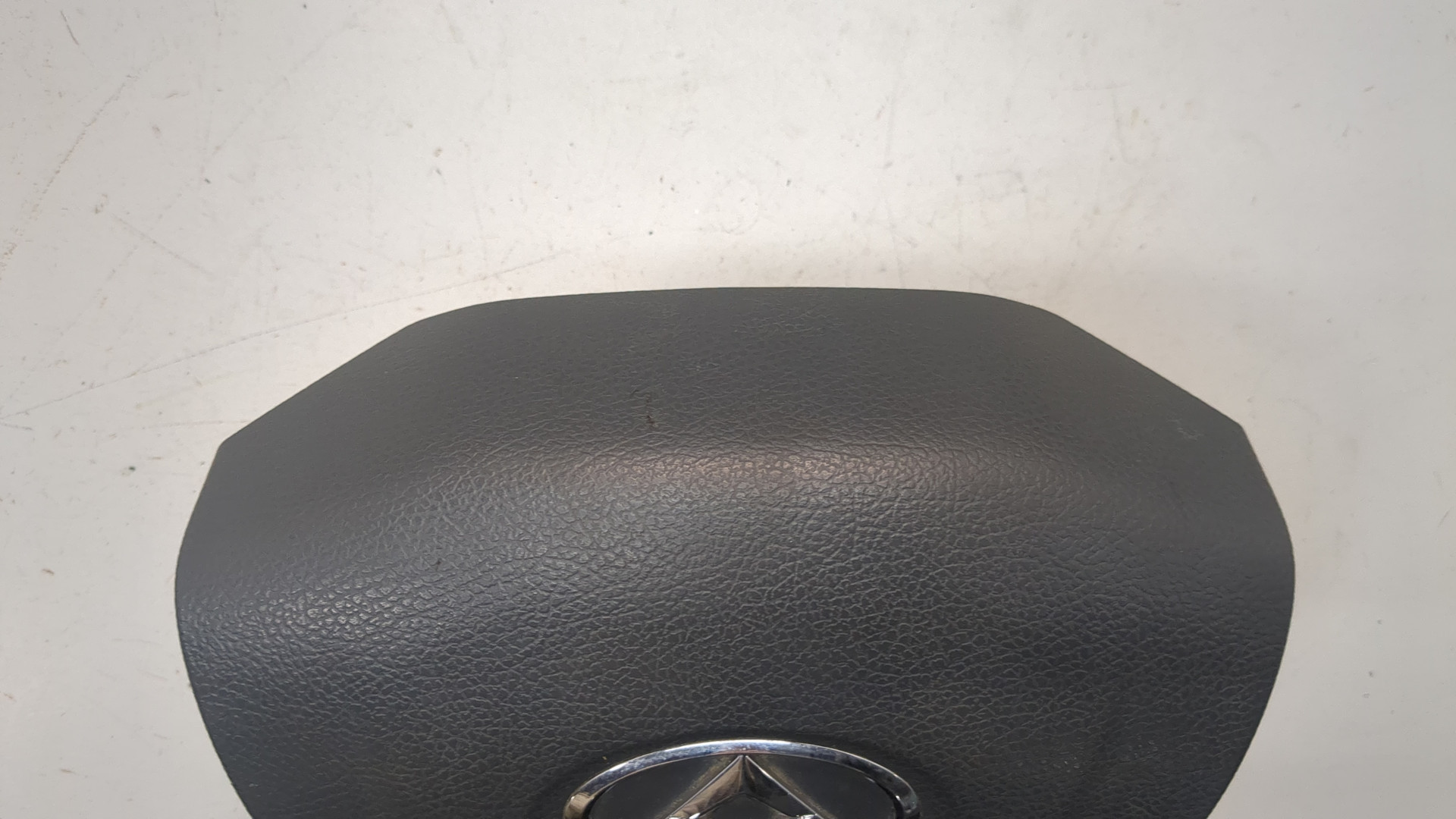 Подушка безопасности в рулевое колесо