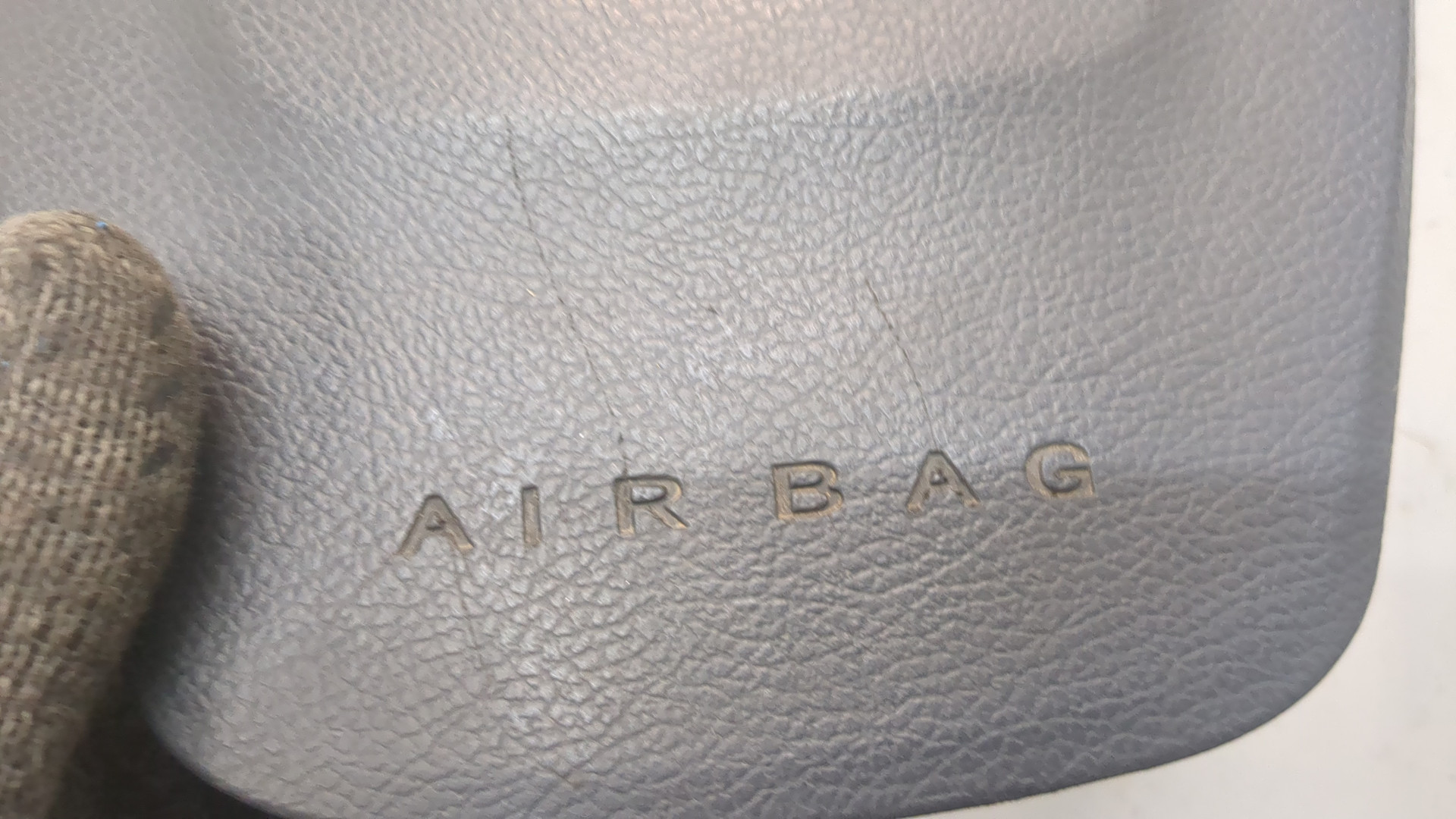 Подушка безопасности в рулевое колесо