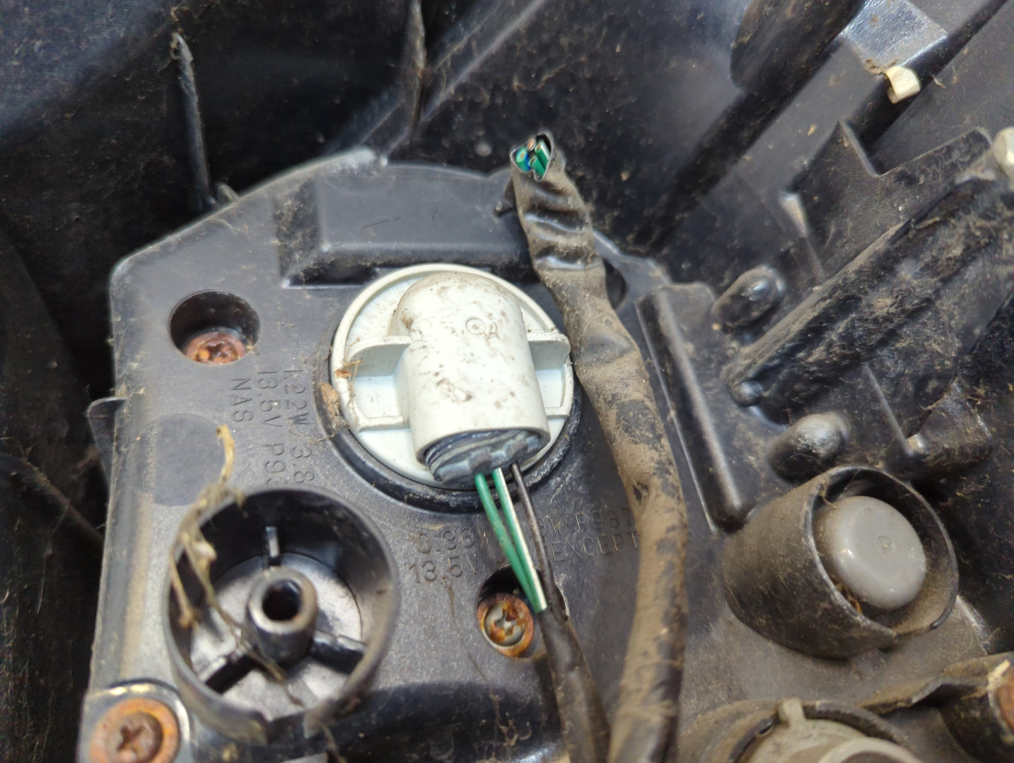 Фонарь задний левый