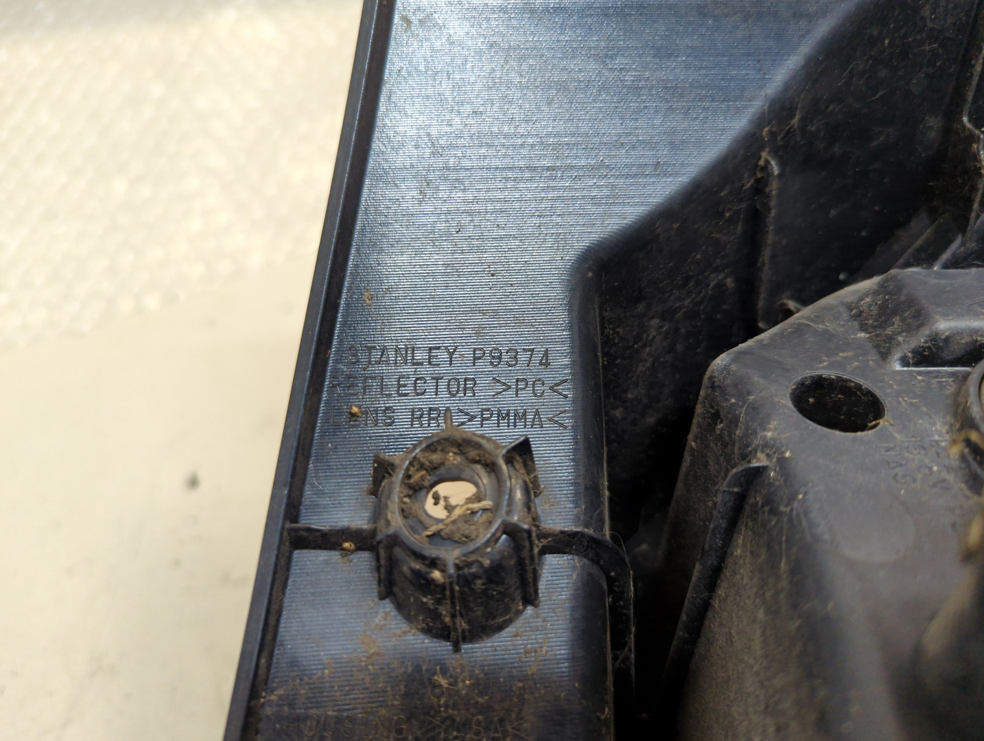 Фонарь задний левый