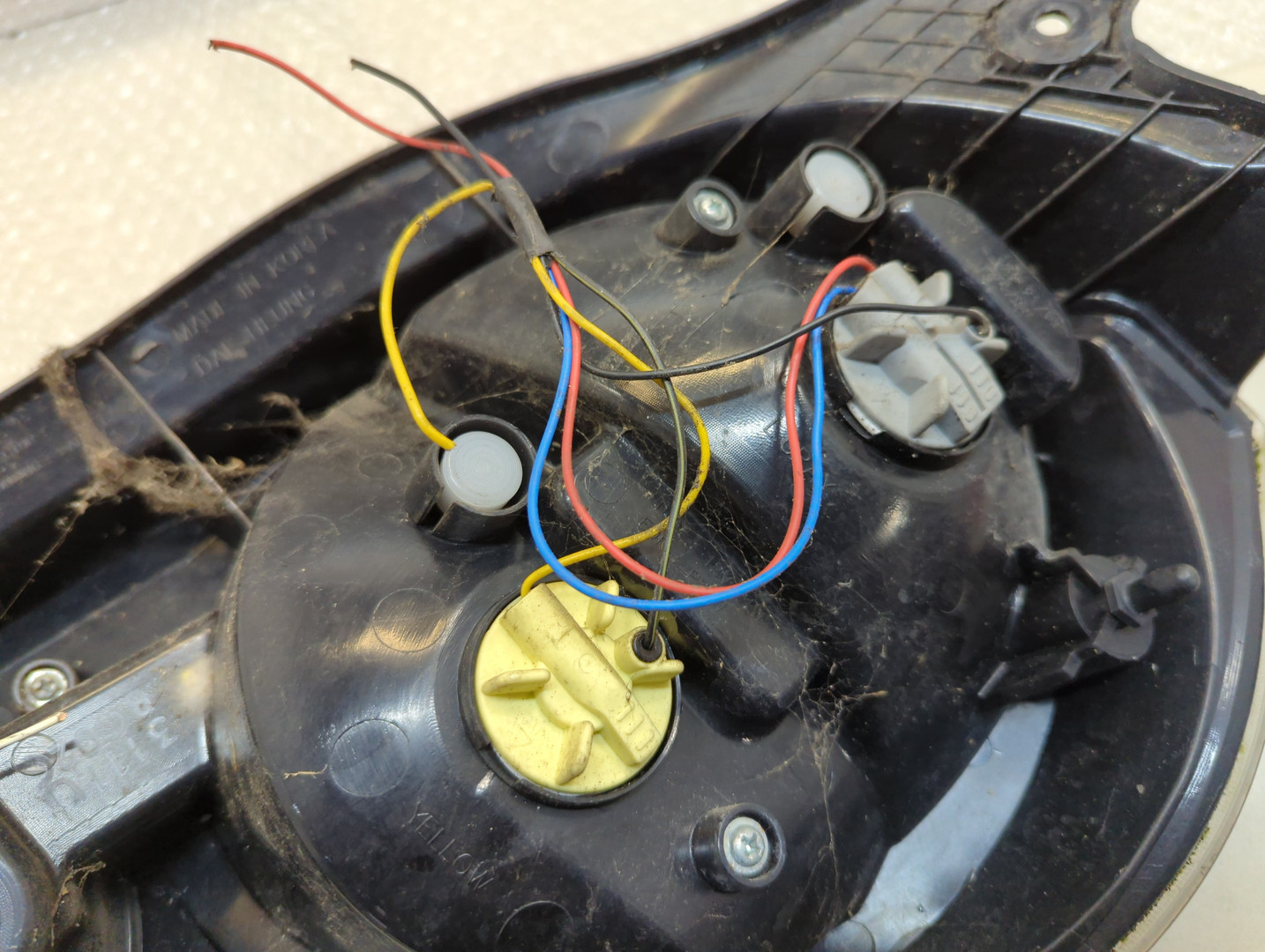 Фонарь задний левый