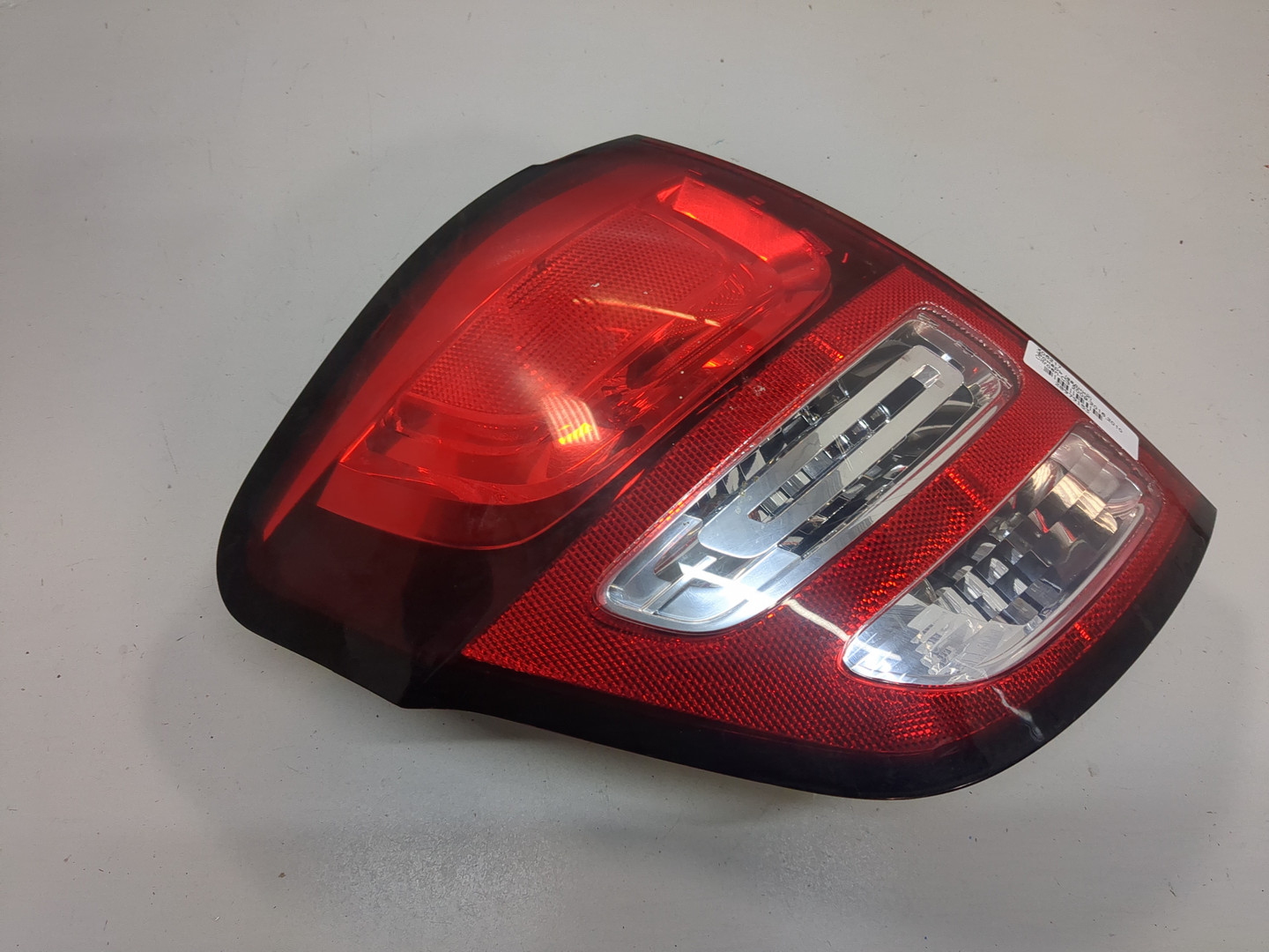 Фонарь задний левый