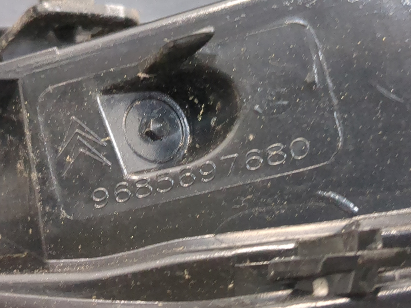 Фонарь задний левый