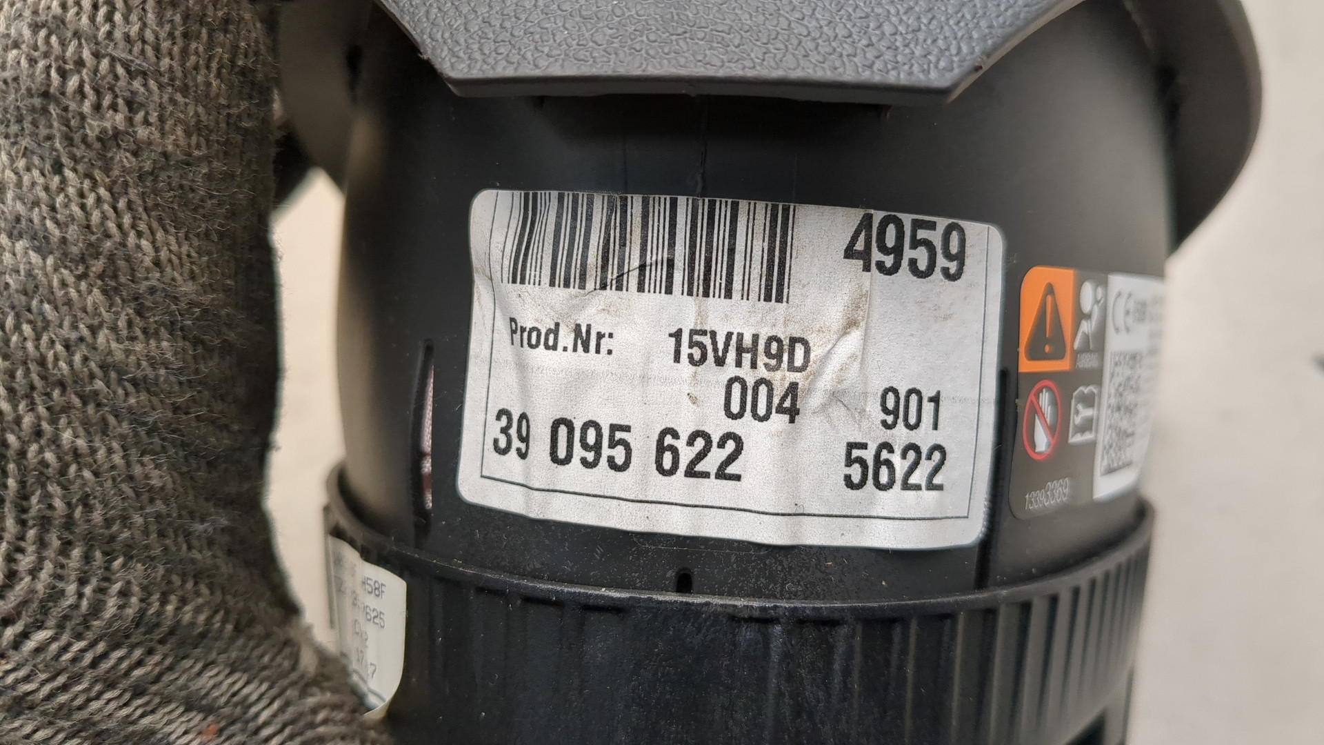 Подушка безопасности в рулевое колесо