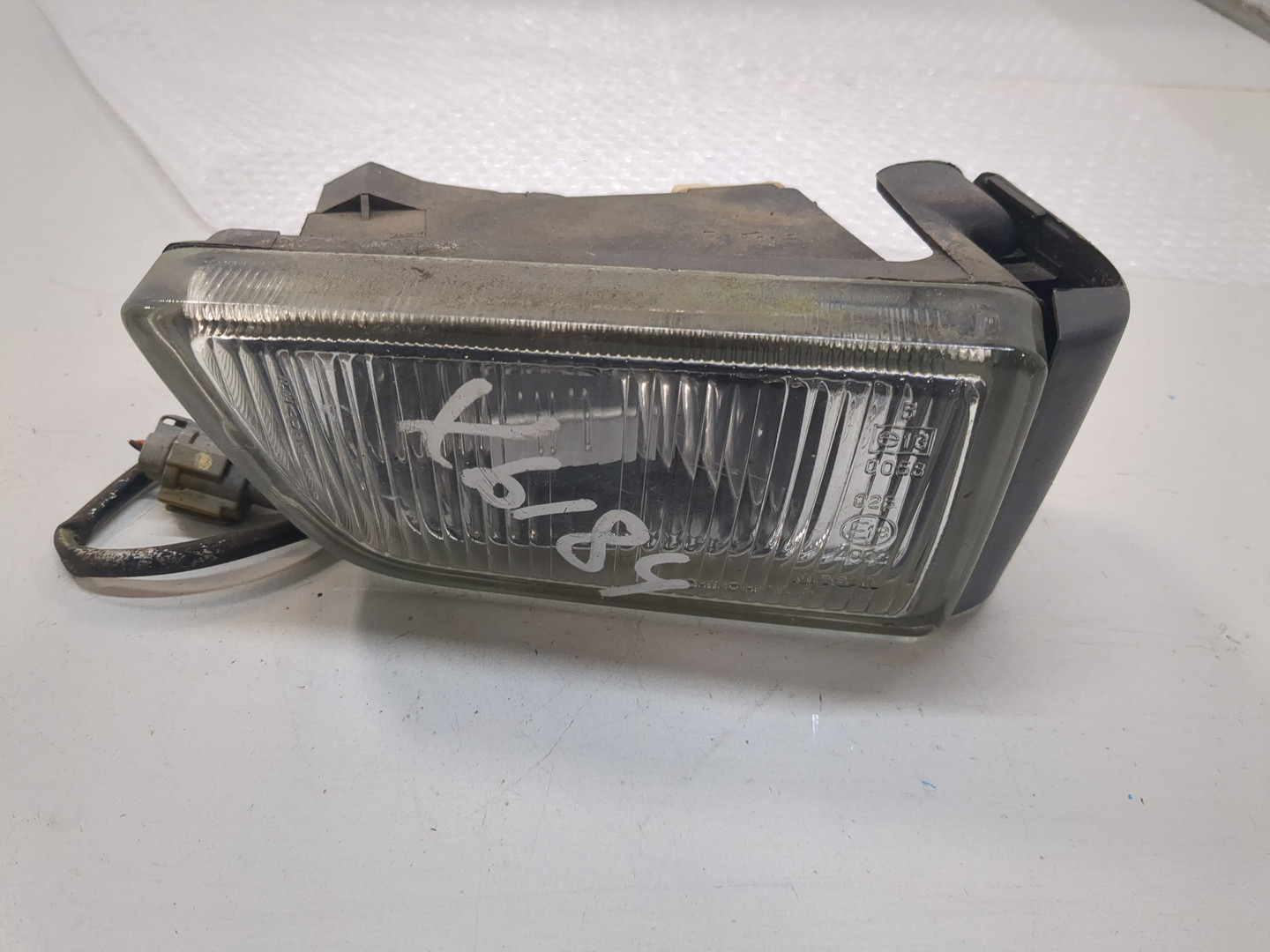 Фара противотуманная правая