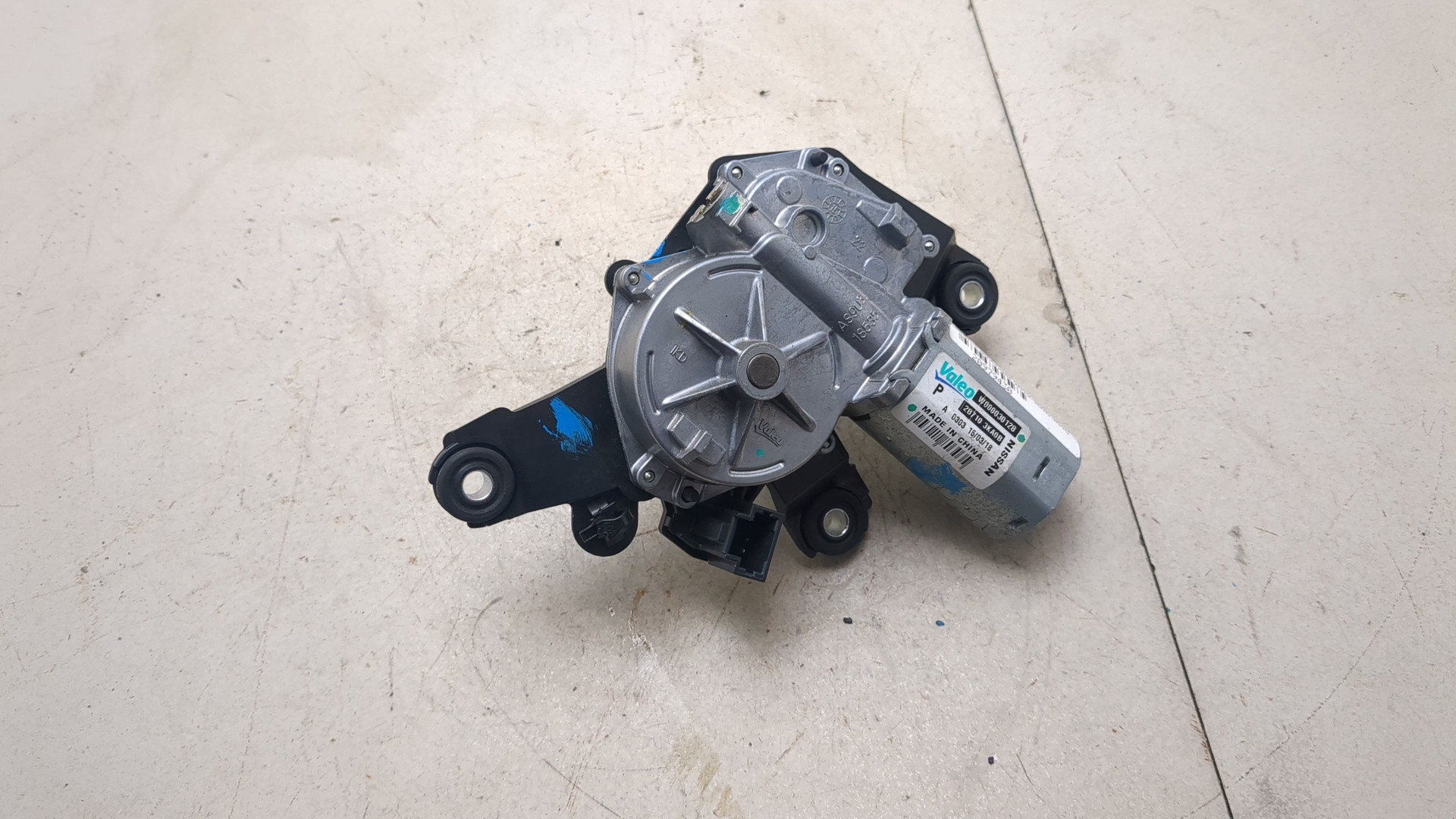 Моторчик стеклоочистителя задний