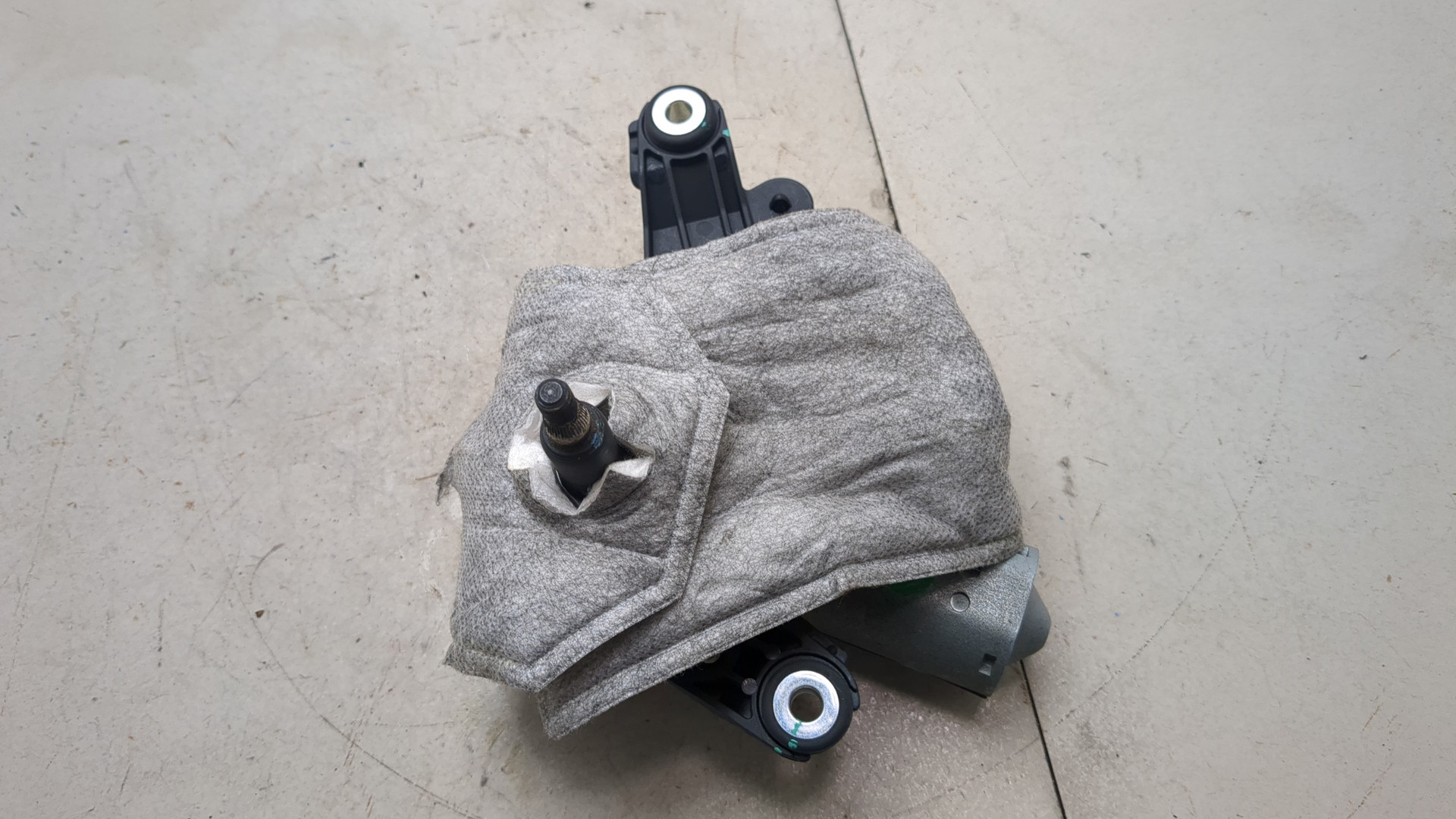 Моторчик стеклоочистителя задний