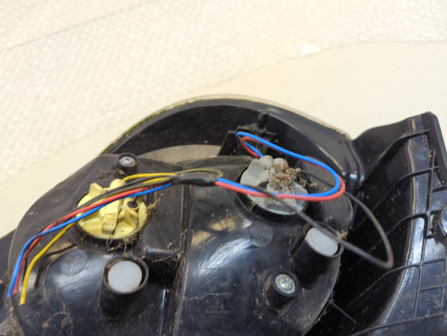 Фонарь задний правый