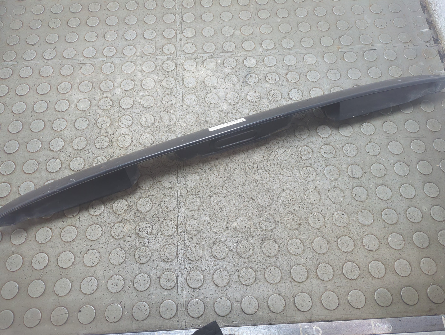 Кнопка открывания багажника